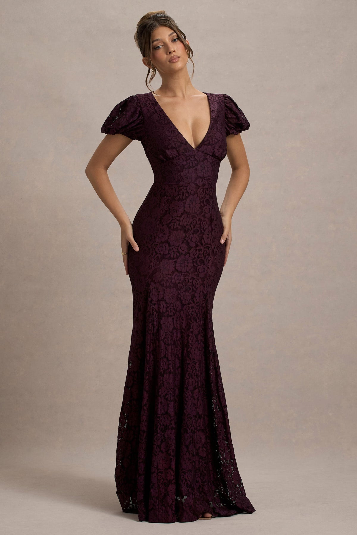 Elestria | Vestido con escote en V con encaje y manga corta abullonada