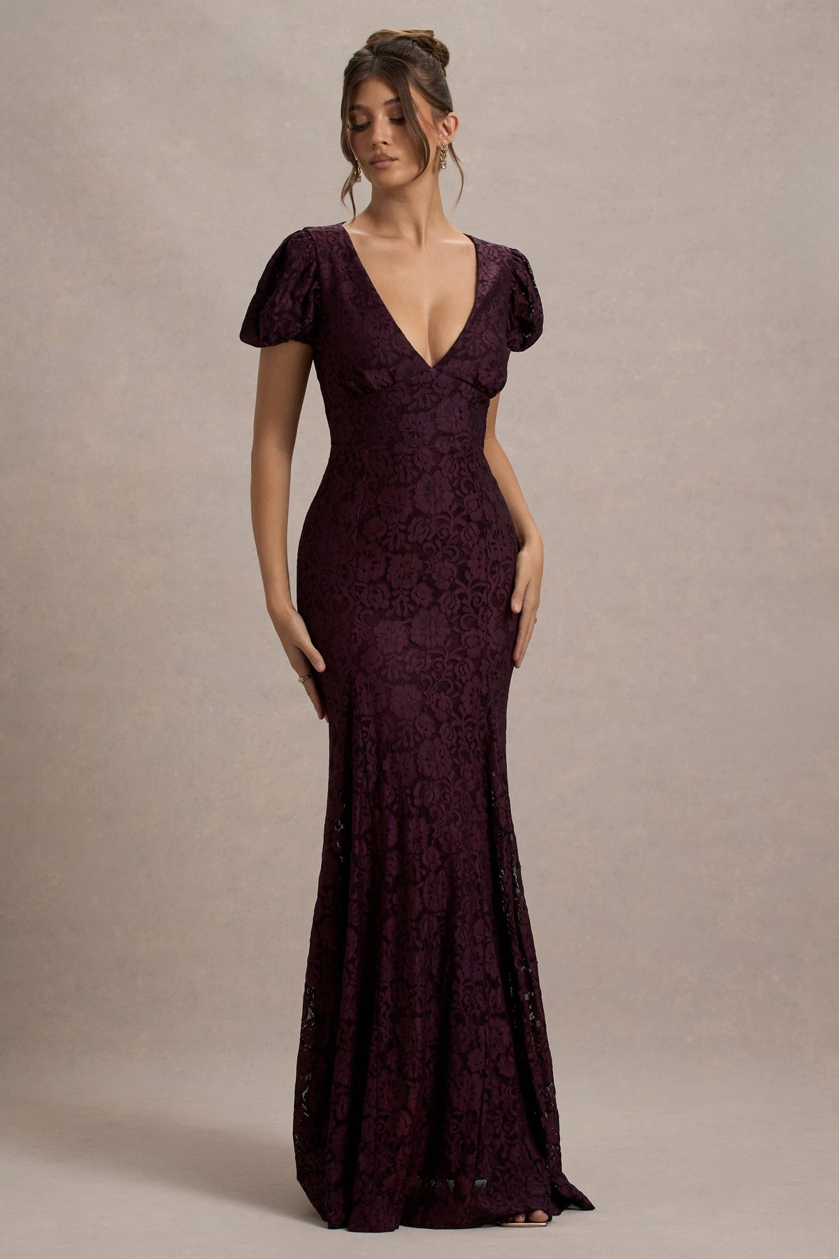 Elestria | Vestido con escote en V con encaje y manga corta abullonada