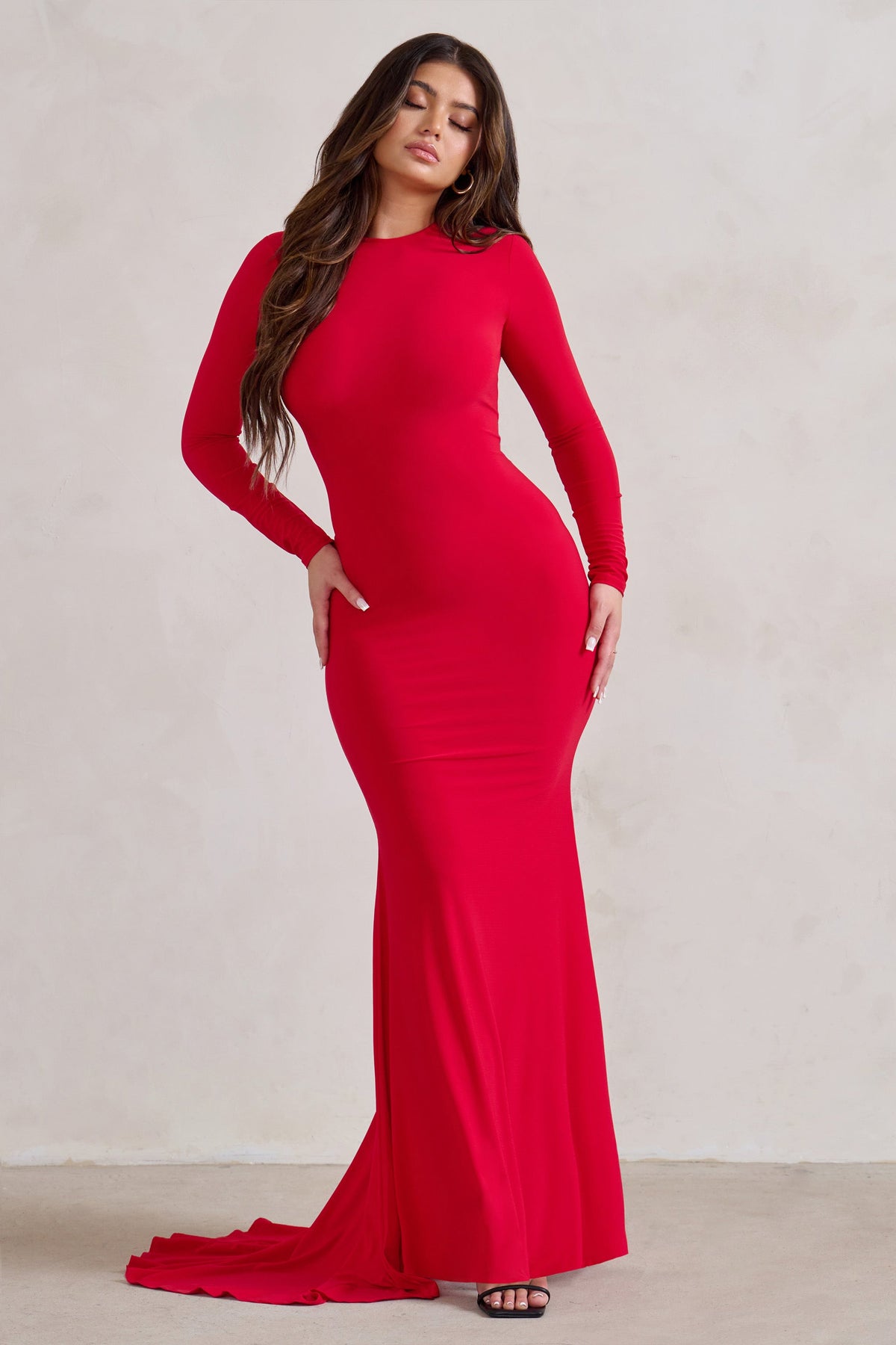 One Step Ahead | Vestido Largo Rojo de Manga Larga Abertura en  Espalda y corte Sirena