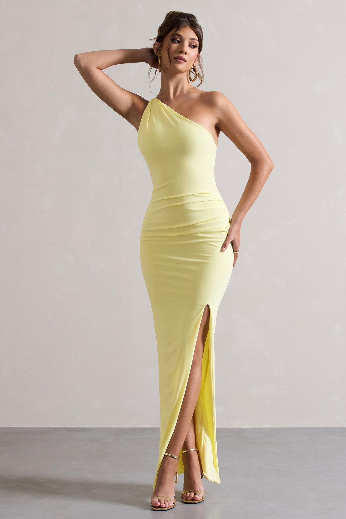WB_CL127621176-DressingUpLemonOneShoulderMaxiDressWithOpenBackDetail1_10265434-63de-42c4-83ec-680ef570d896