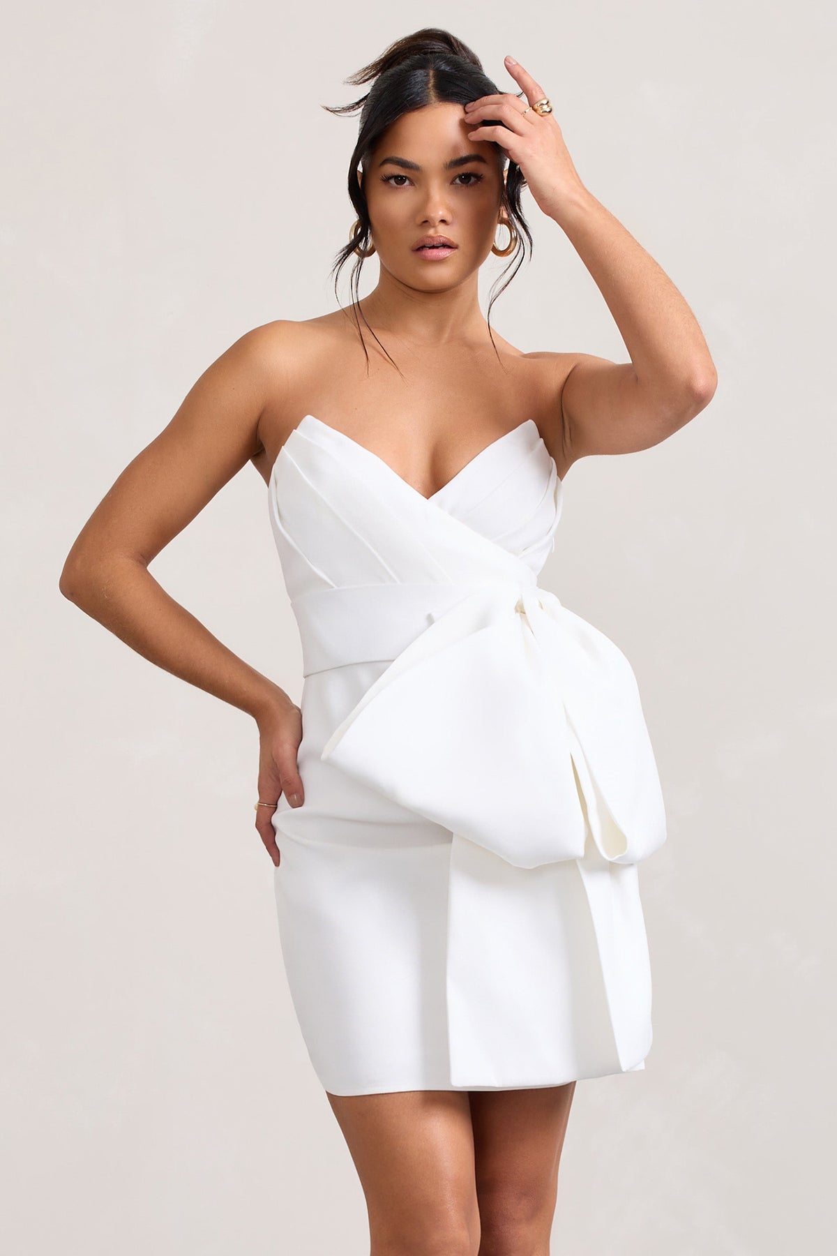 Winner | Vestido Blanco Mini Tipo Bandeau con Lazo Grande