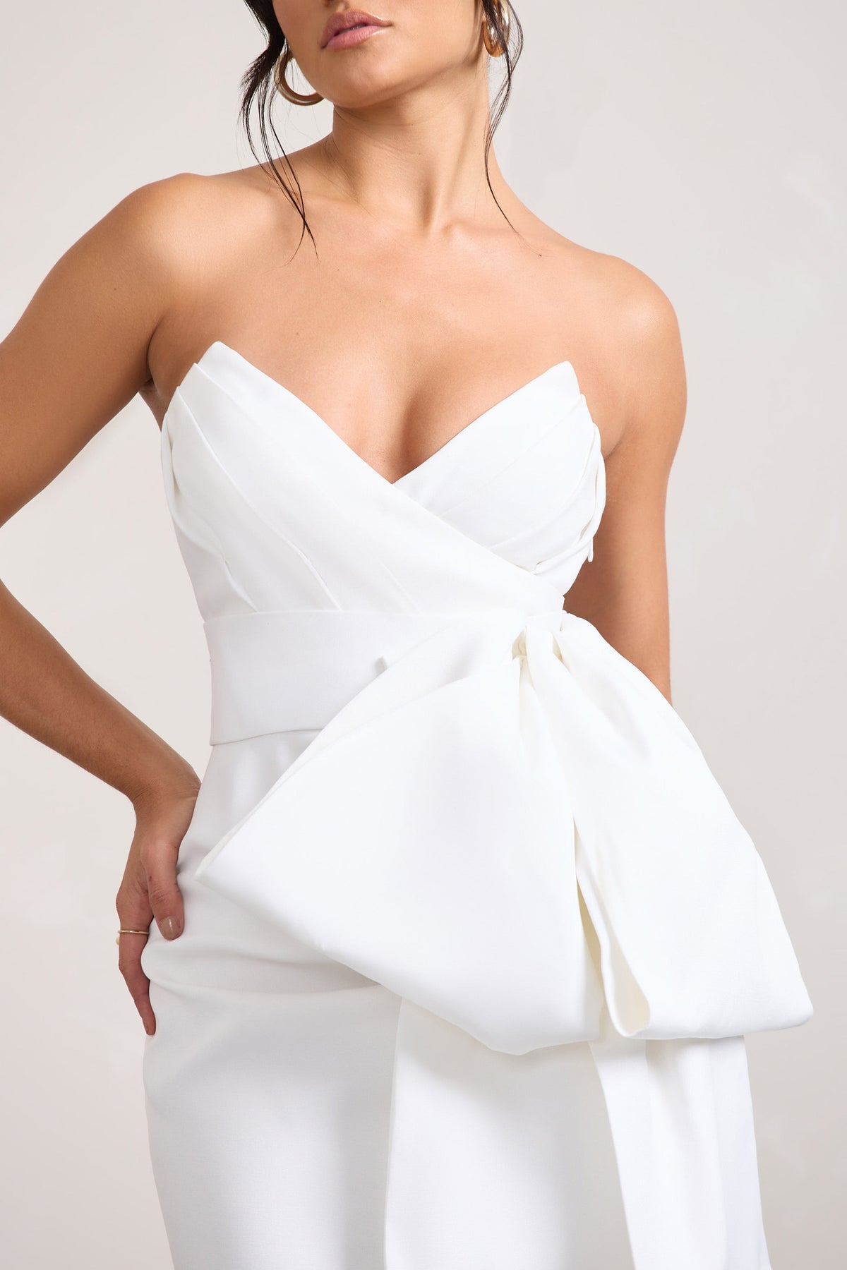 Winner | Vestido Blanco Mini Tipo Bandeau con Lazo Grande