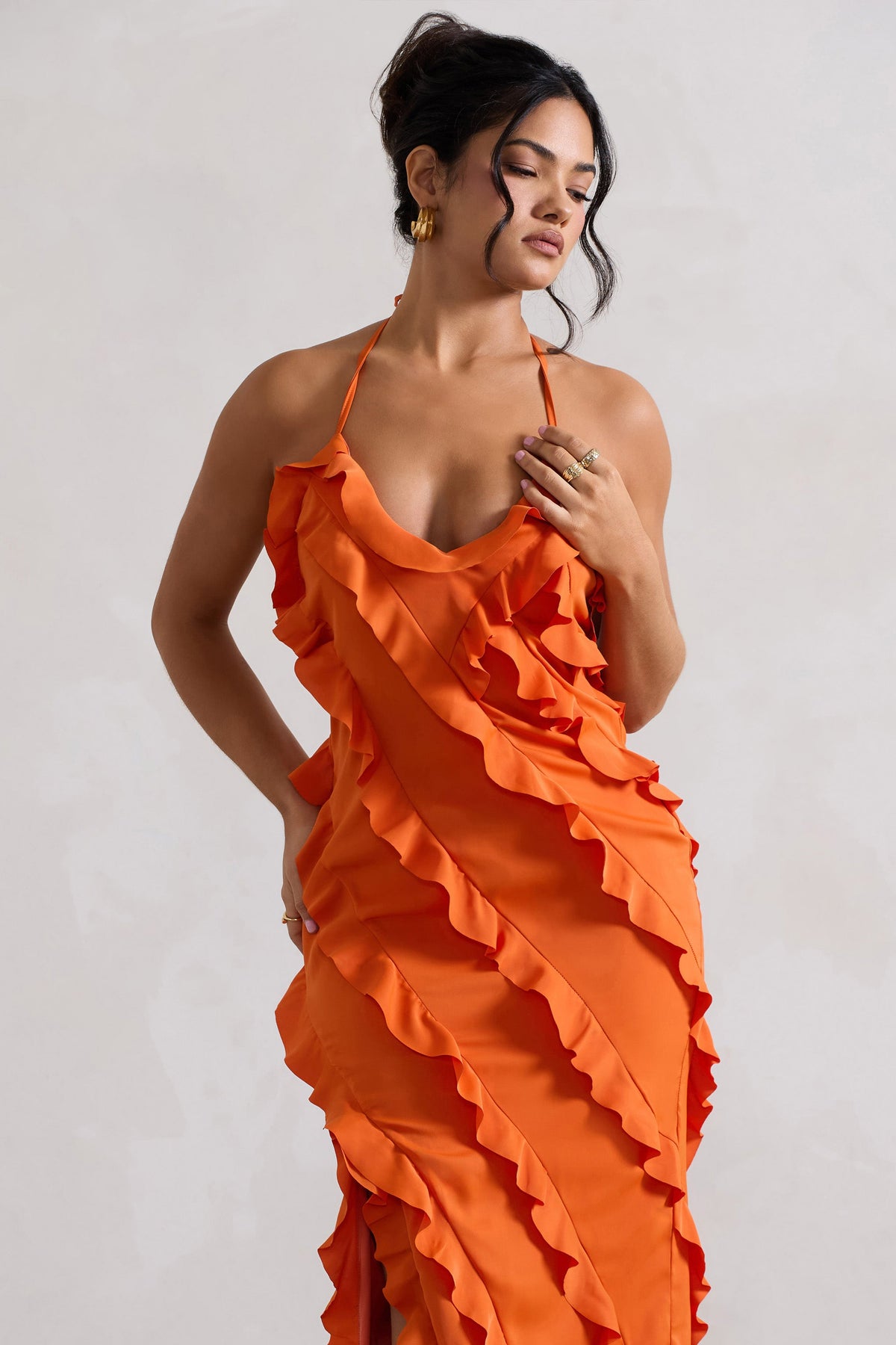Full On | Vestido Maxi Naranja con Volantes y Escote en V