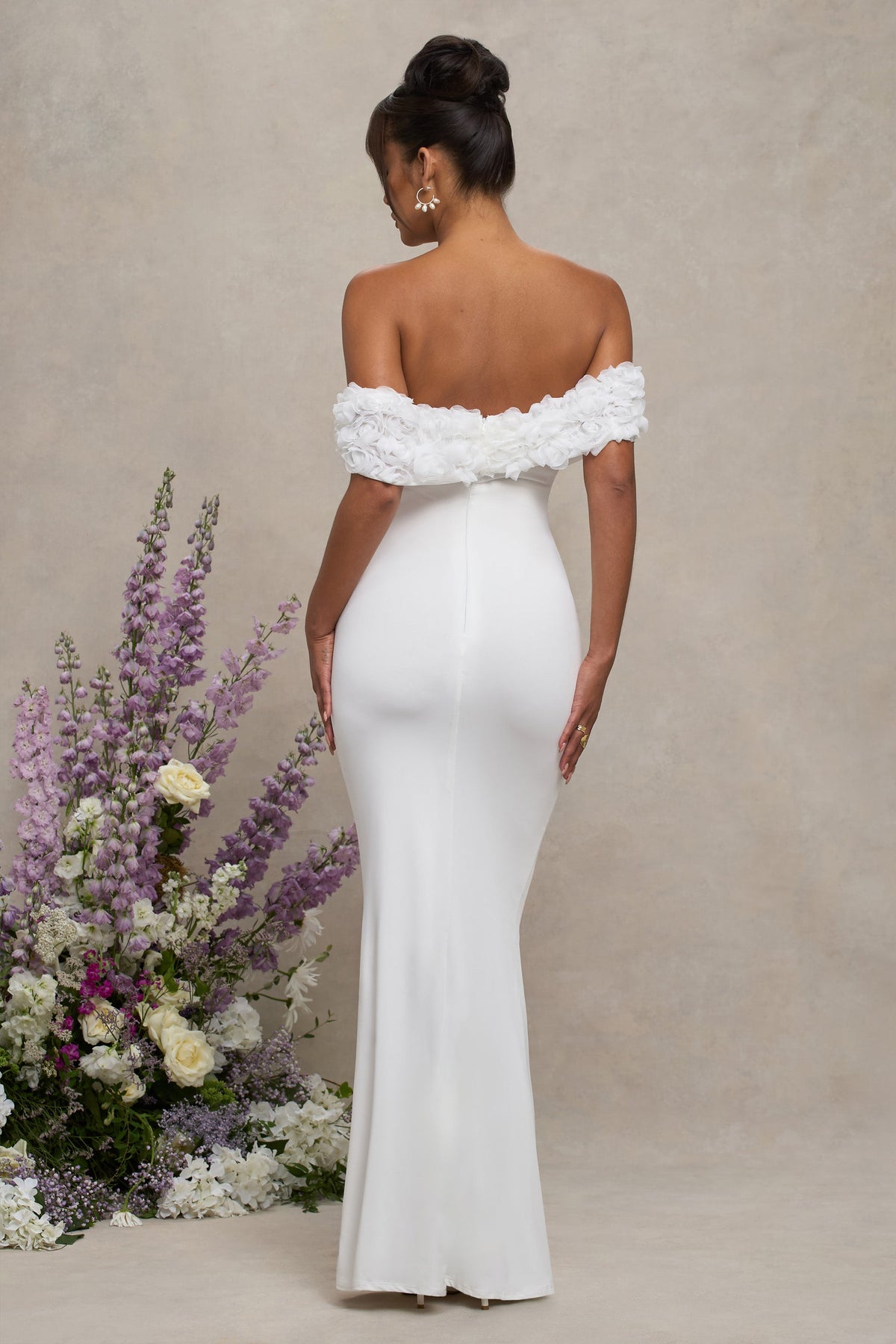 Inflorescence | Vestido largo de premamá con escote bardot de Flores blanco