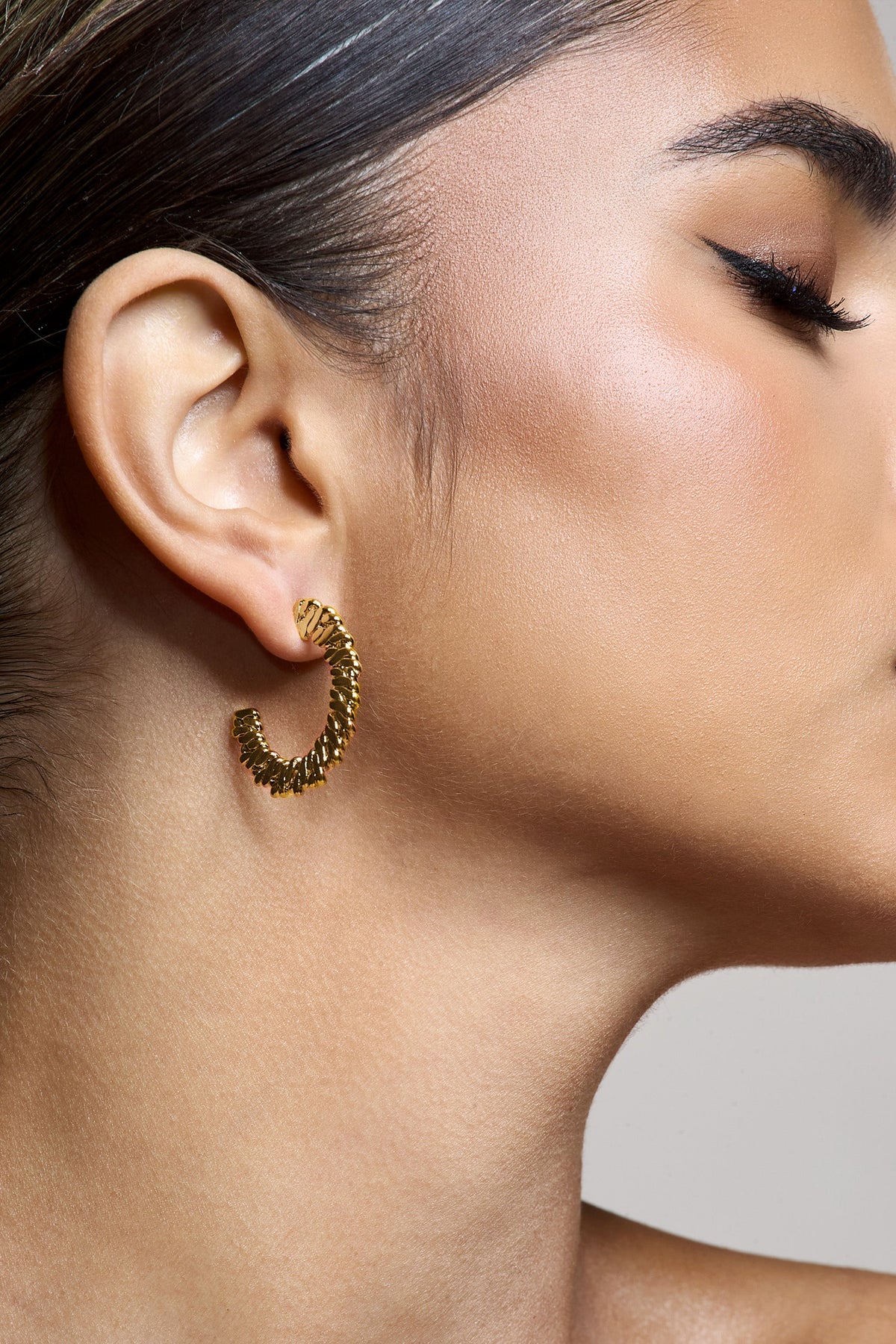 Aileen | Aros Texturizados de Oro