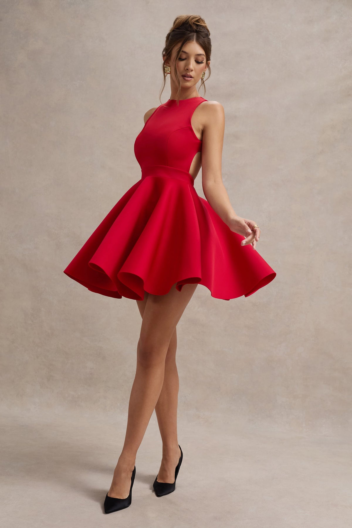 Waverly | Vestido corto en rojo con espalda abierta y falda skater