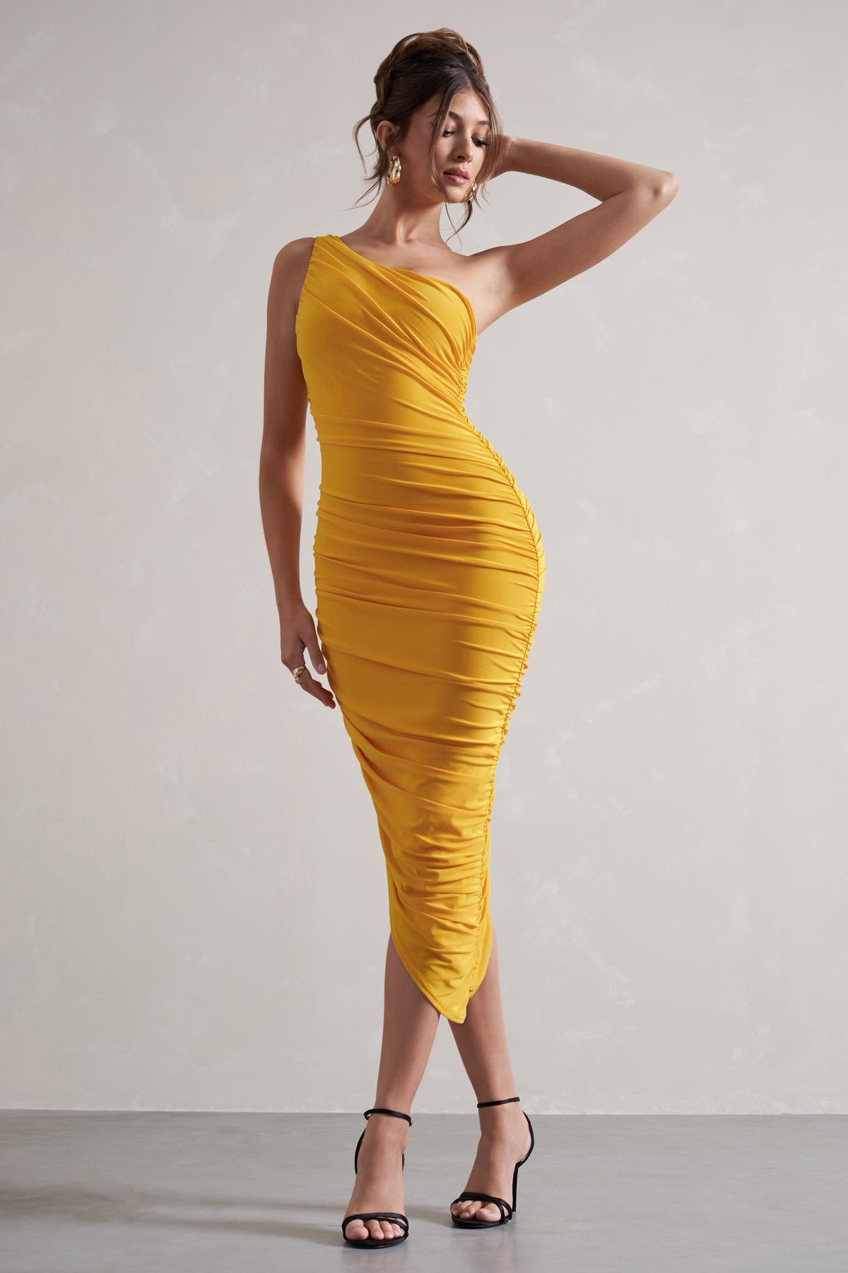 Dorit | Vestido Midi Amarillo de Un Hombro Asimétrico y Fruncido