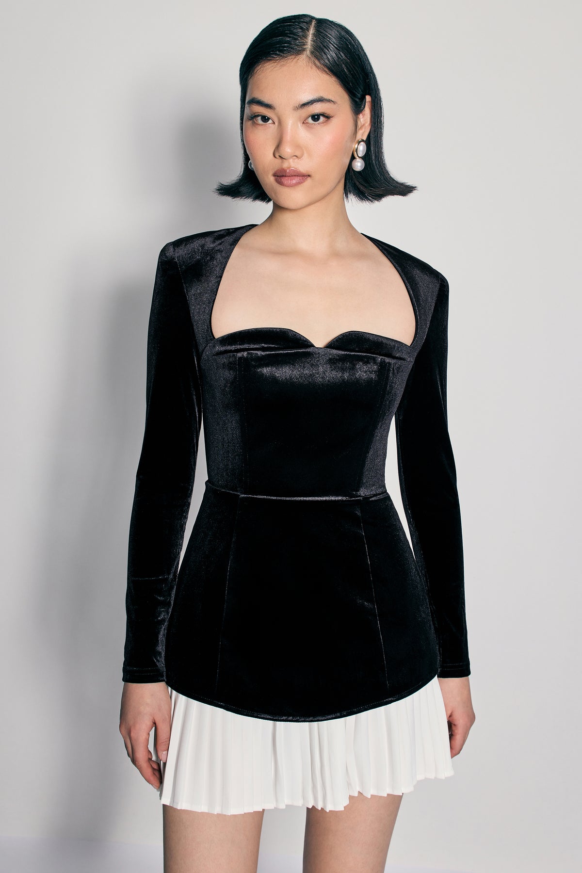 ECM_HR_CL134944240 - Americano | Black Velvet Sweetheart Long-Sleeve Mini Dress 3.jpg