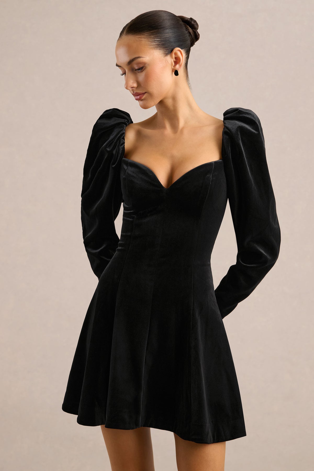 ECM_HR_CL135236002 - Shirley _ Black Velvet Sweetheart Puff-Sleeve Mini Dress3.jpg