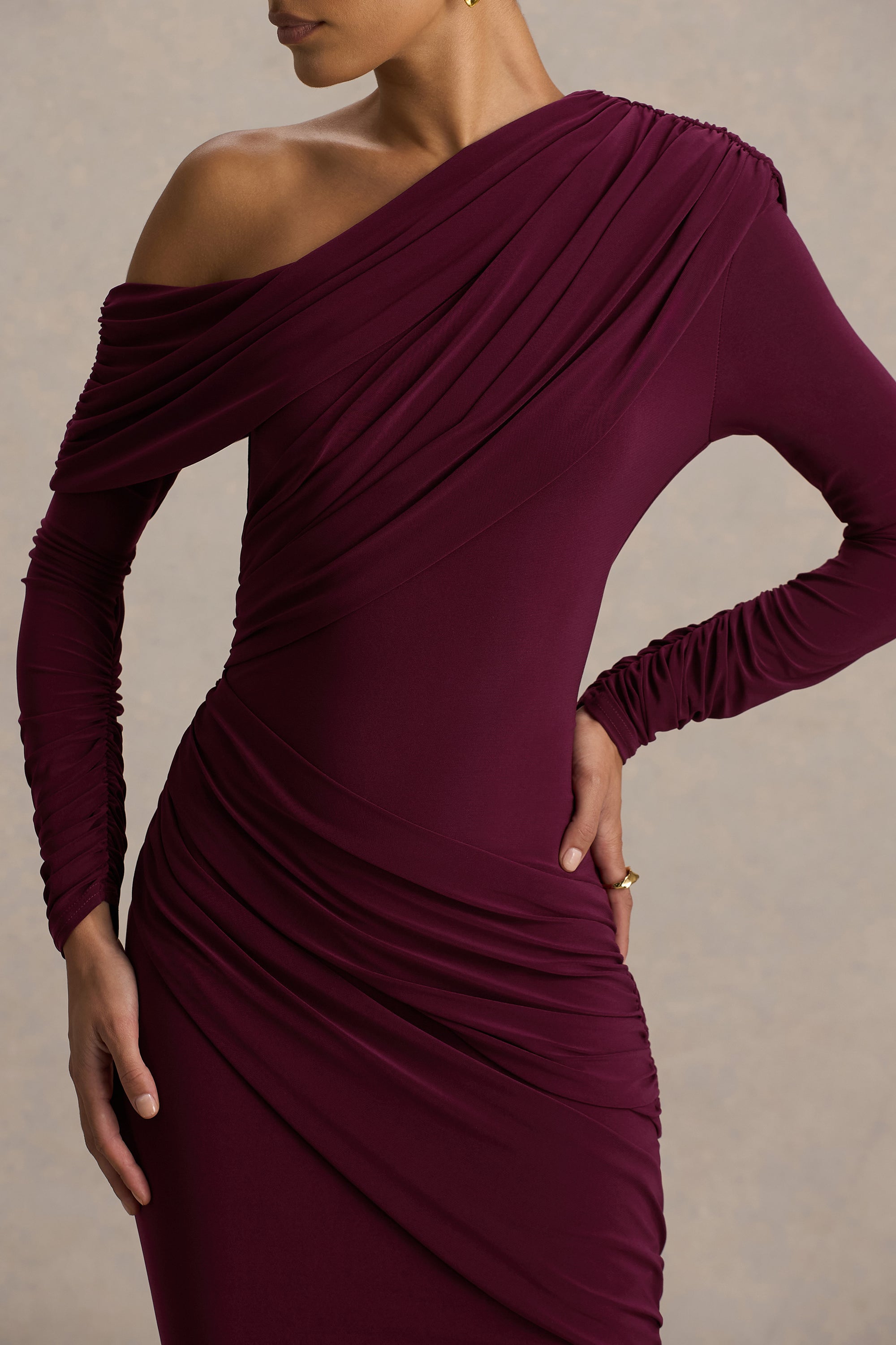 HR_CL136833069 - Perrie Burgundy Asymmetric-Neck Maxi Dress With Ruched Detailing05.jpg
