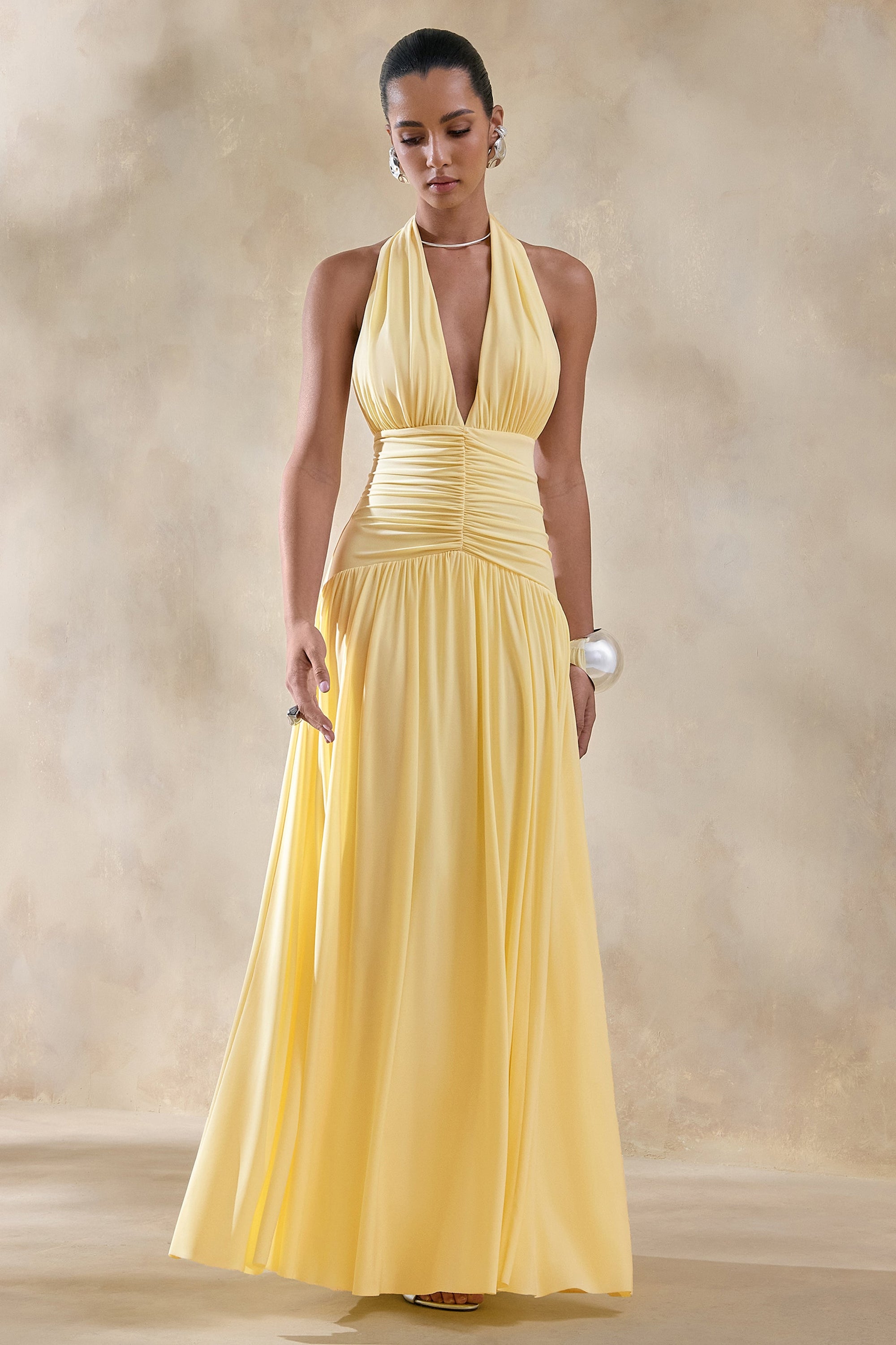 CL13728012106_ECM_HR_CL137280121_-_Bettina_Lemon_Plunge-Neck_Maxi_Dress_With_Gathered-Detailing_06