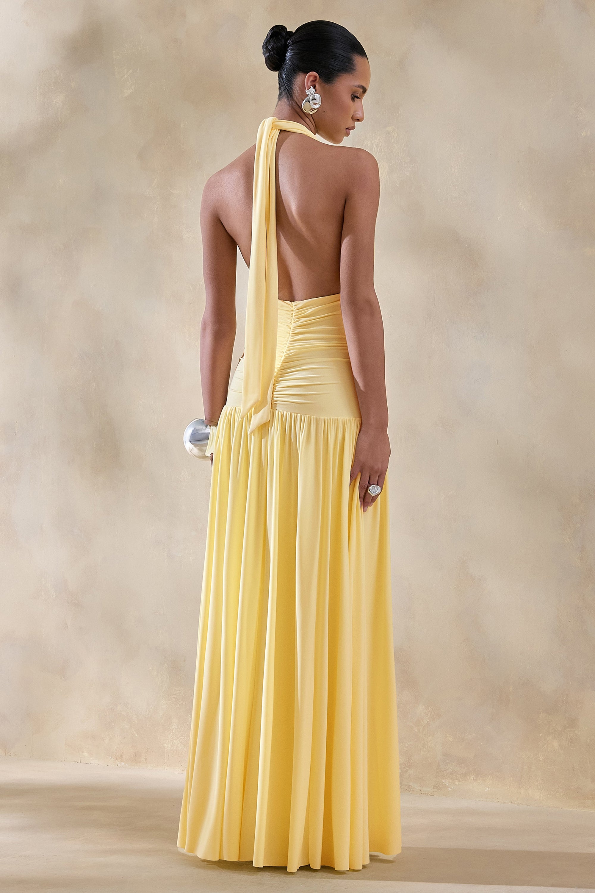 CL13728012106_ECM_HR_CL137280121_-_Bettina_Lemon_Plunge-Neck_Maxi_Dress_With_Gathered-Detailing_08