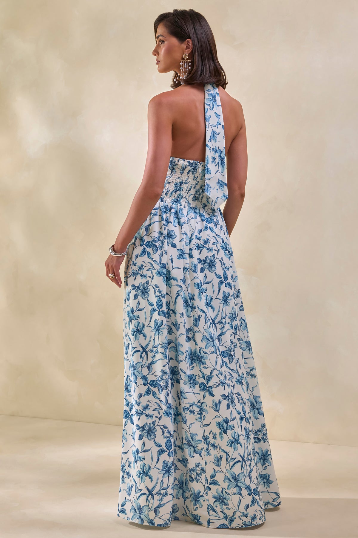 ECM_HR_CL137346264---Liana-Blue-Porcelain-Print-Halter-Neck-Maxi-Dress-6.jpg