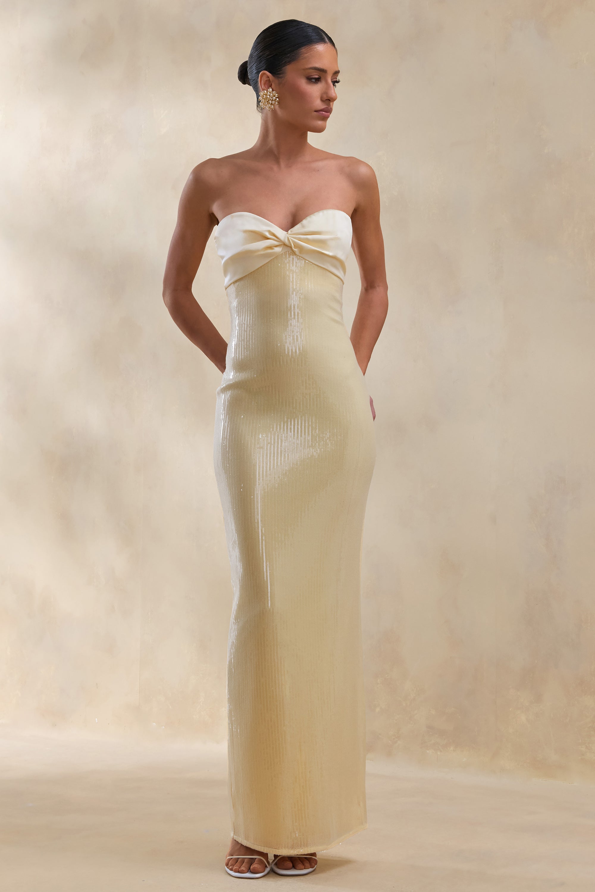 ECM_HR_CL137415121---Stephanie-_-Lemon-Bandeau-Maxi-Dress-With-Scarf-0.jpg