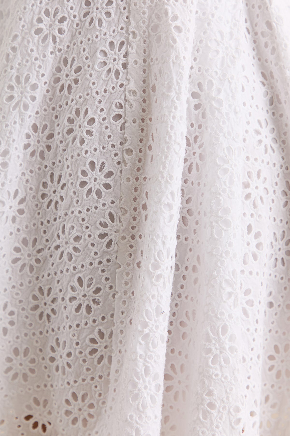 ECM_HR_CL137438110---Elina---White-Square-Neck-Mini-Dress-With-Bow-Detail-3.jpg