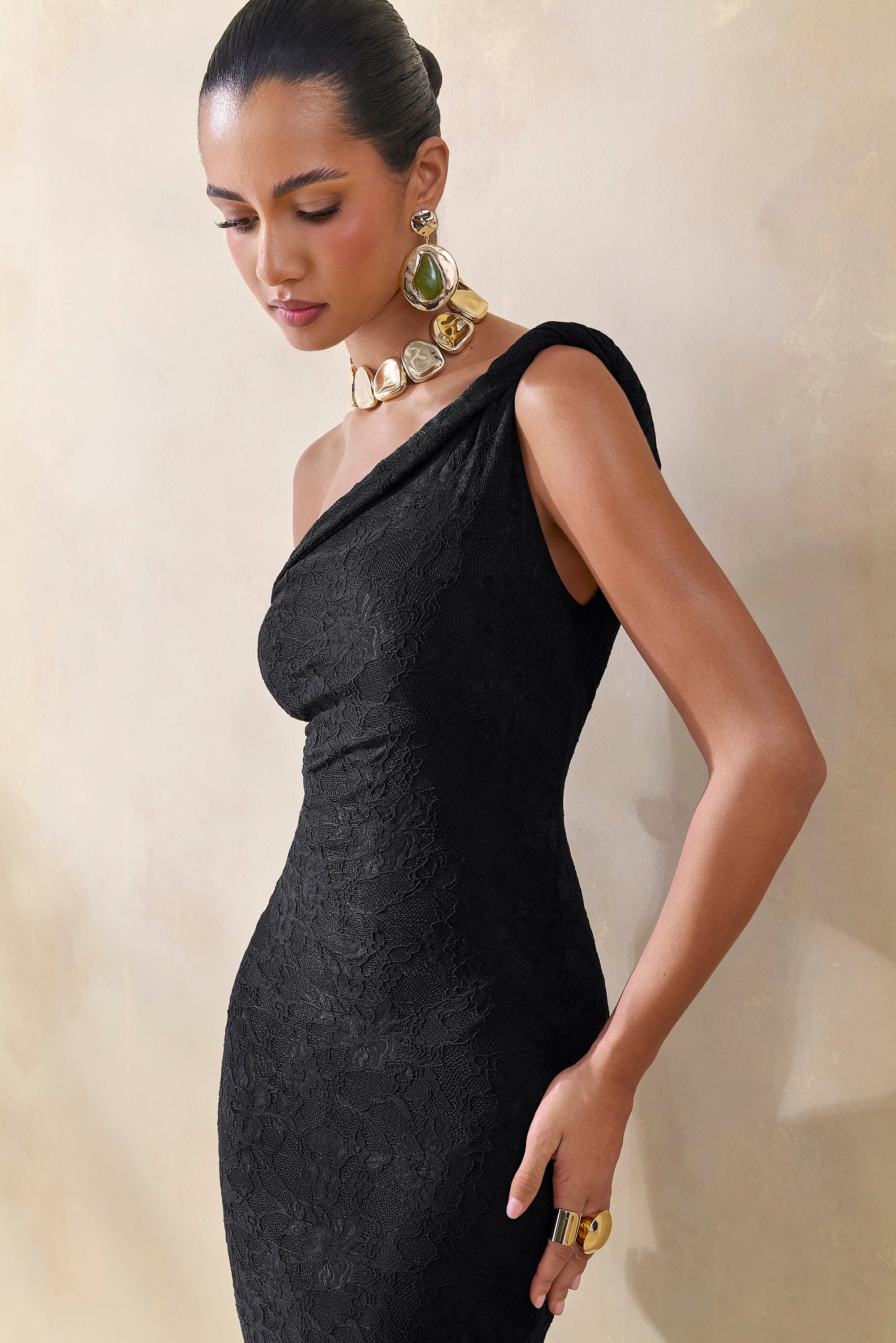 CL13757400106_CL137574001_-_Afina_Black_Lace_Asymmetric-Neck_Maxi_Dress_1