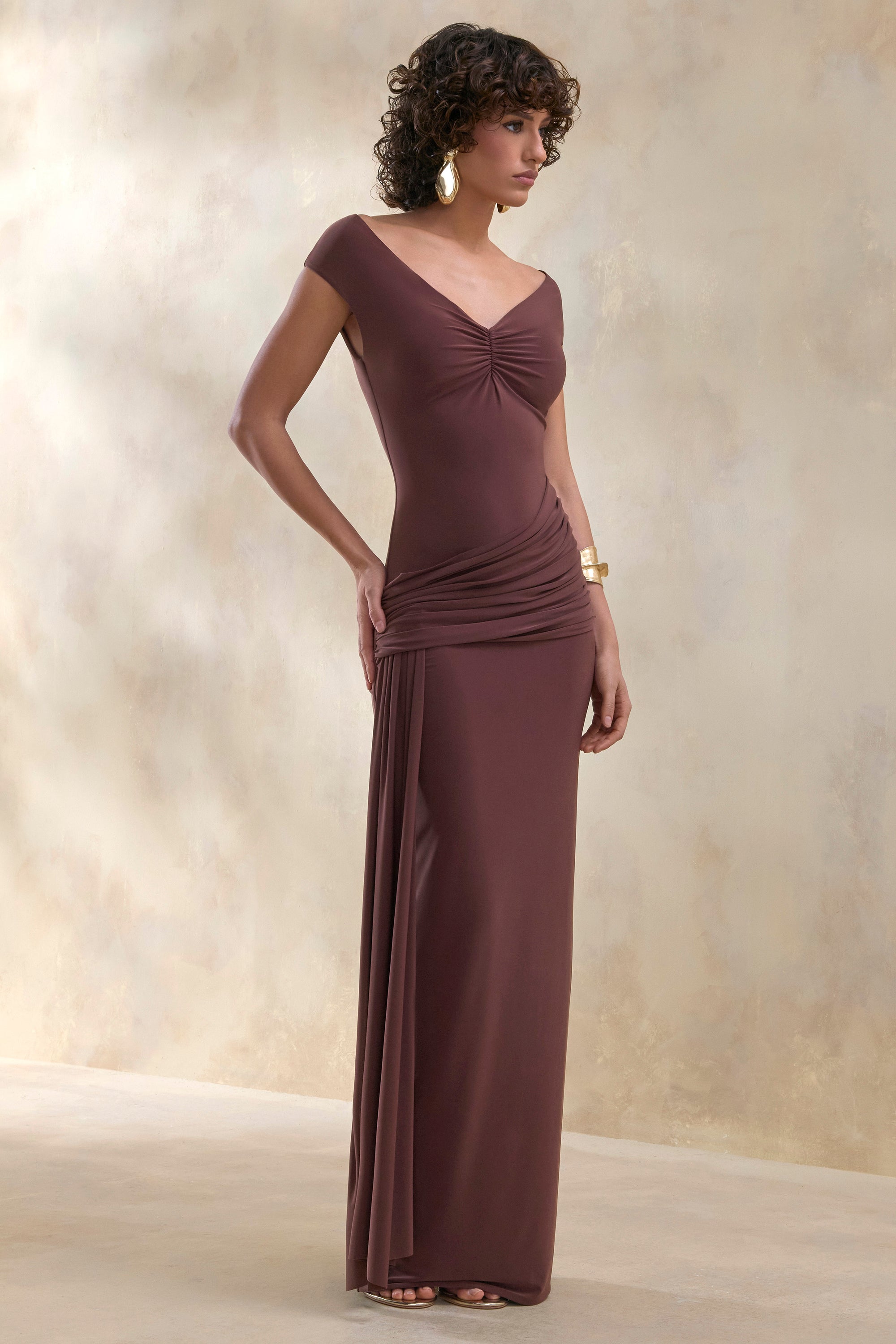 ECM_HR_CL137600022 - Petronia | Brown V-Neck Maxi Dress With Wrap-Detail 2.jpg