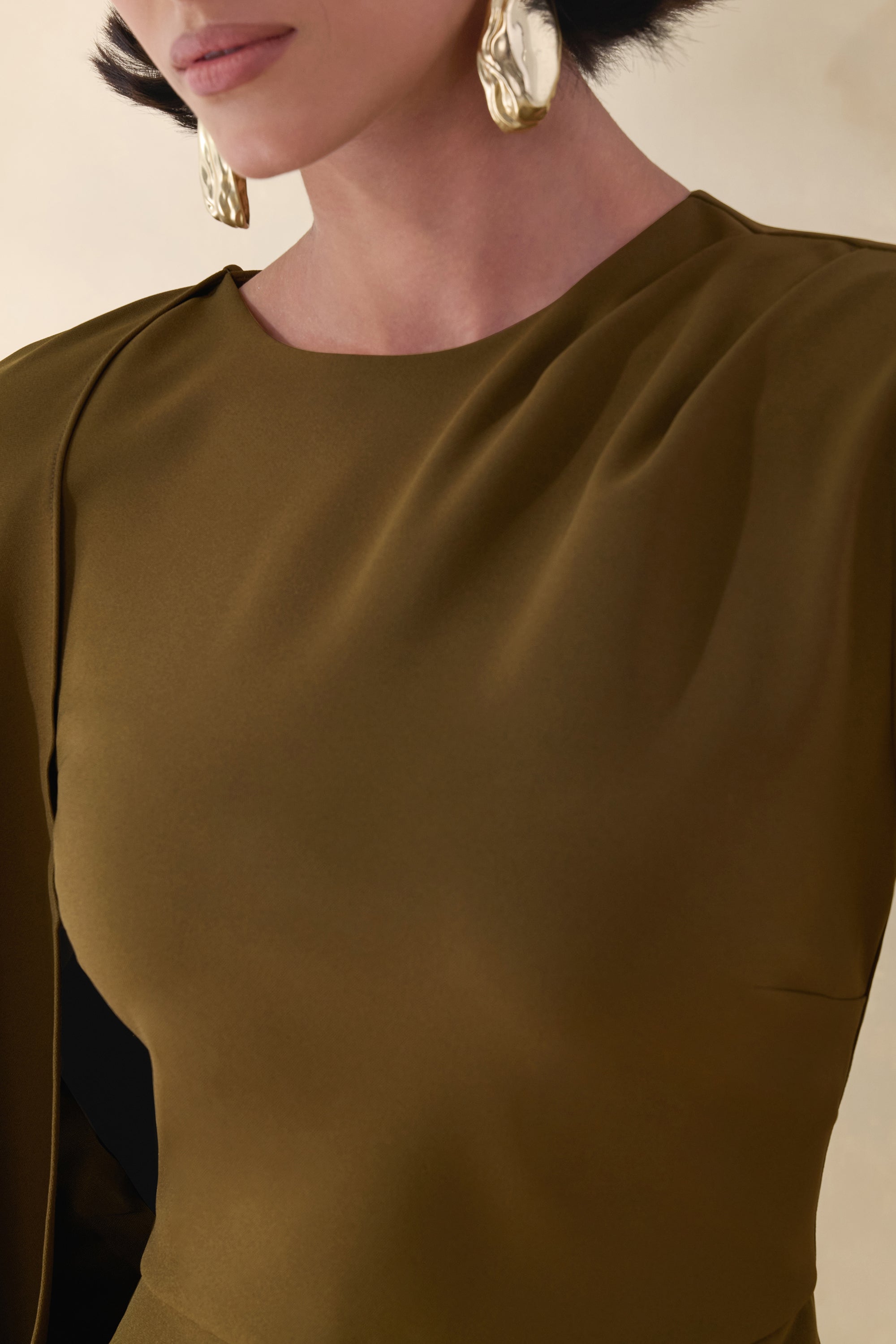 ECM_HR_CL137672031 - Jovea | Olive Round-Neck Maxi Dress With Cape-Sleeve 6.jpg