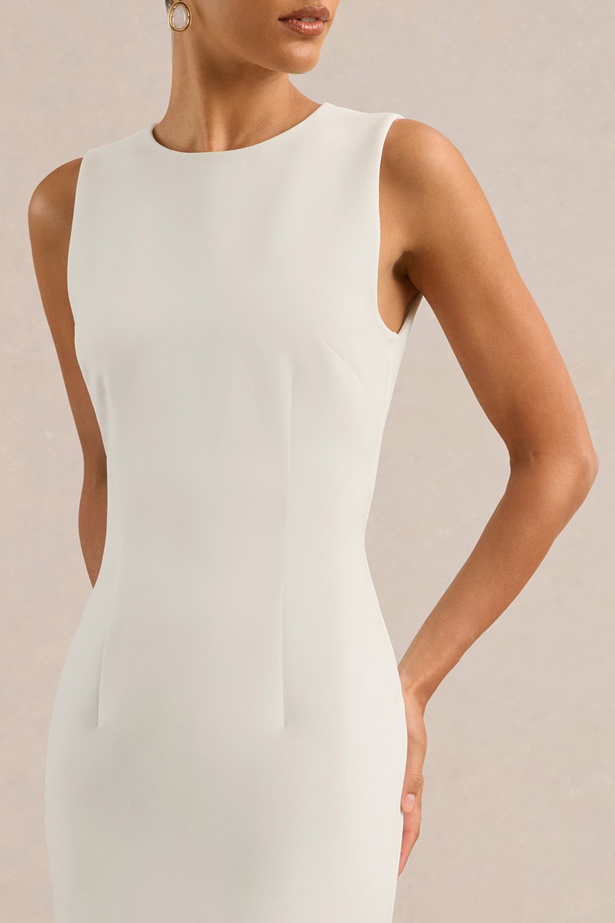 CL137673110 - Astrelle | White High-Neck Maxi Dress8.jpg