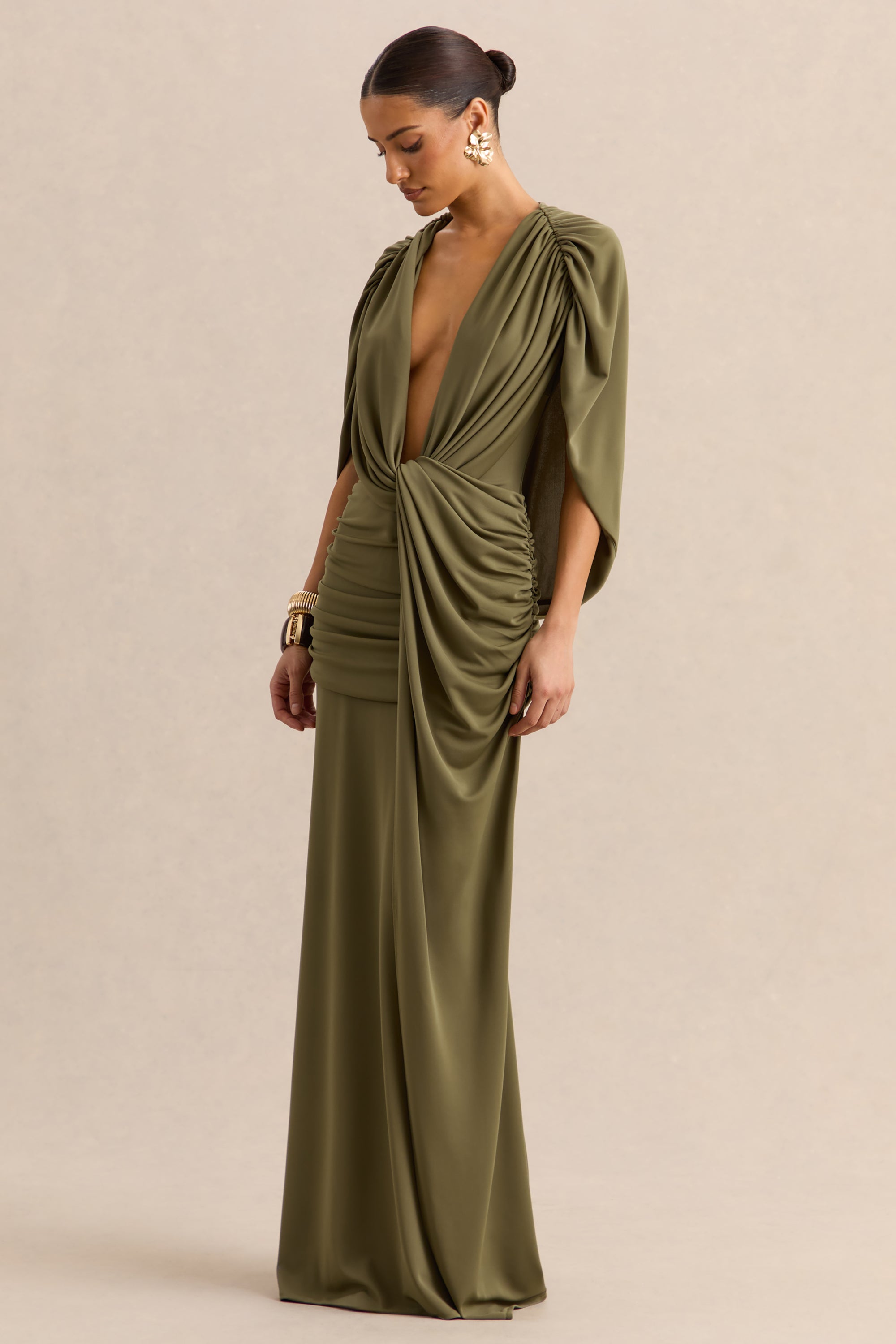 ECM_HR_CL137870031-Marisea-Green-Plunge-Neck-Maxi-Dress-With-Cape-Sleeves_05.jpg