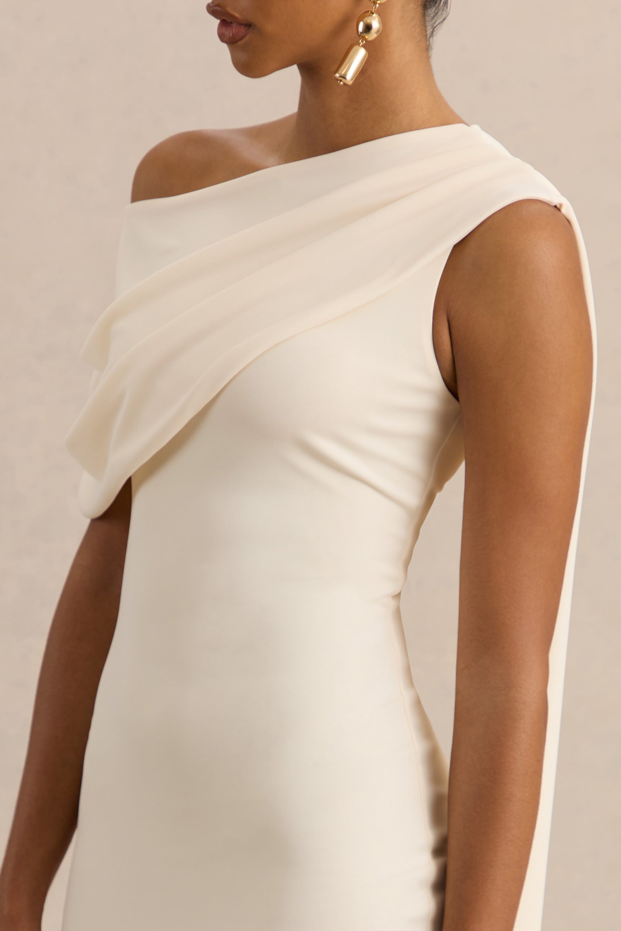 ECM_HR_CL137918111---Madelisse---Cream-Asymmetric-Neck-Midi-Dress-With-Sash-5.jpg