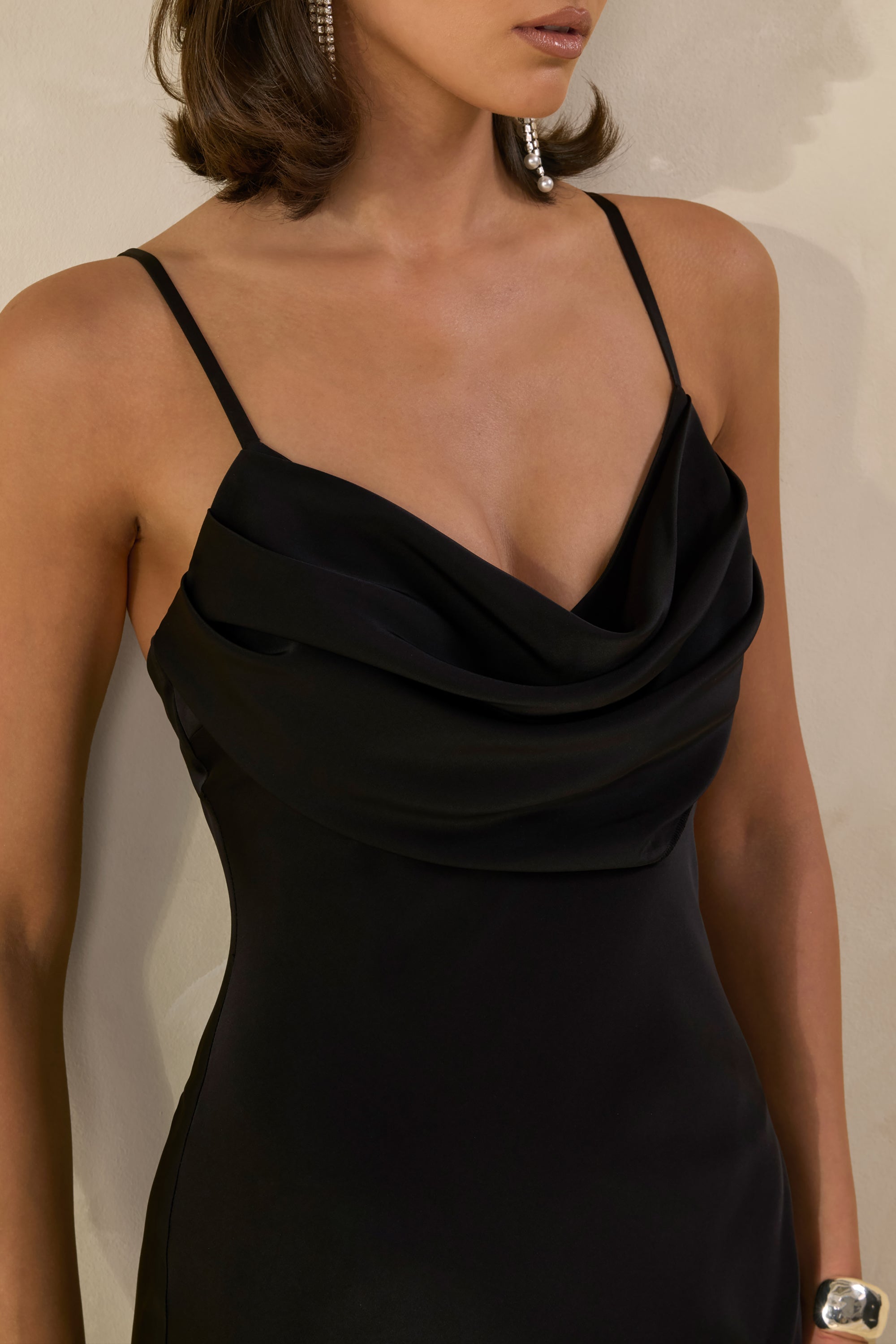 ECM_HR_CL138022001---Anarelle-Black-Satin-Cowl-Maxi-Dress-with-Scarf4.jpg