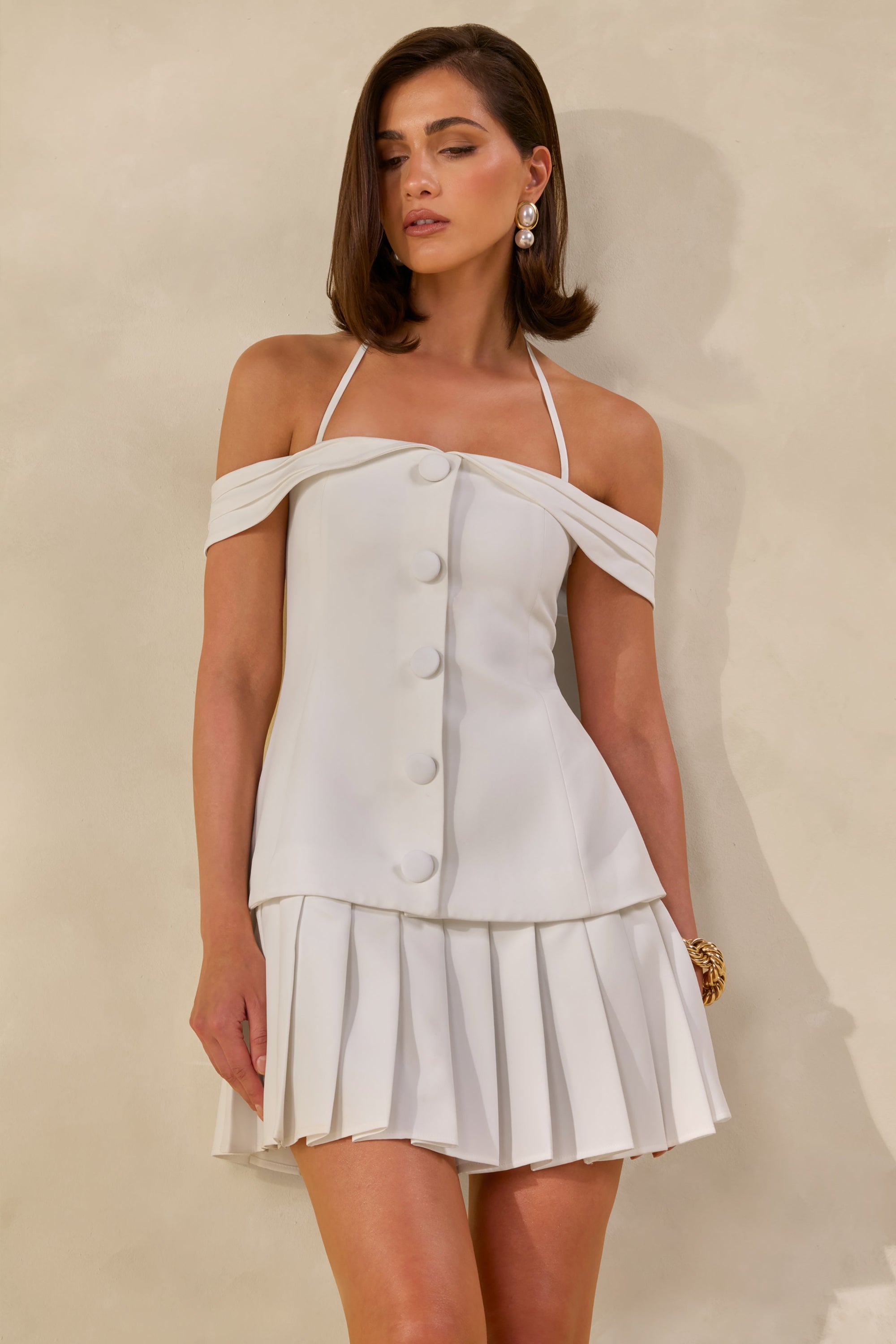 CL13809211006_ECM_HR_CL138092110---Celeta-_-White-Bardot-Neck-Mini-Dress-With-Button-Detailing-And-Pleated-Hem6