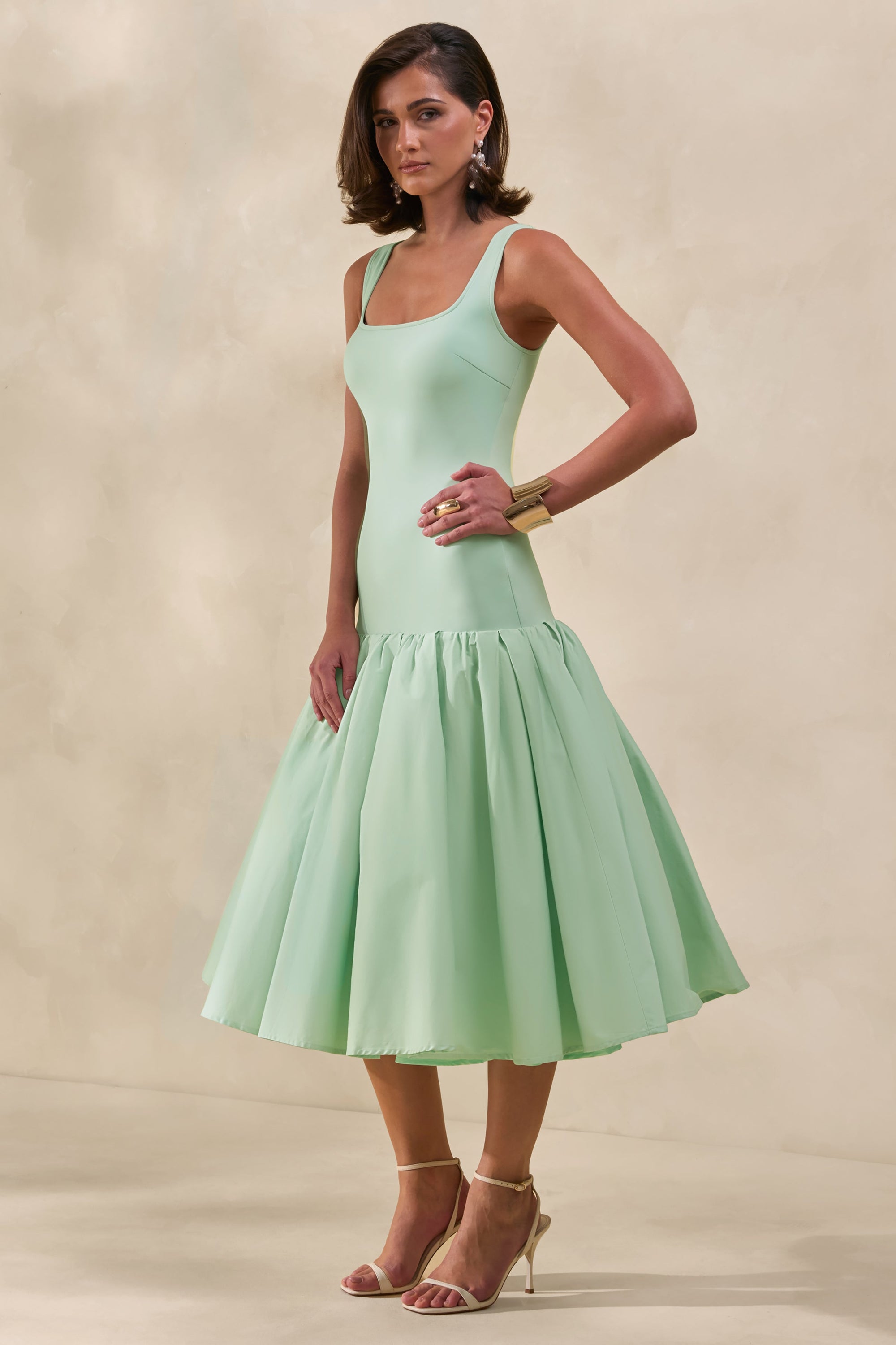 CL13810403206_ECM_HR_CL138104032---Nanette-Mint-Square-Neck-Midi-Dress-With-Voluminous-Skirt1