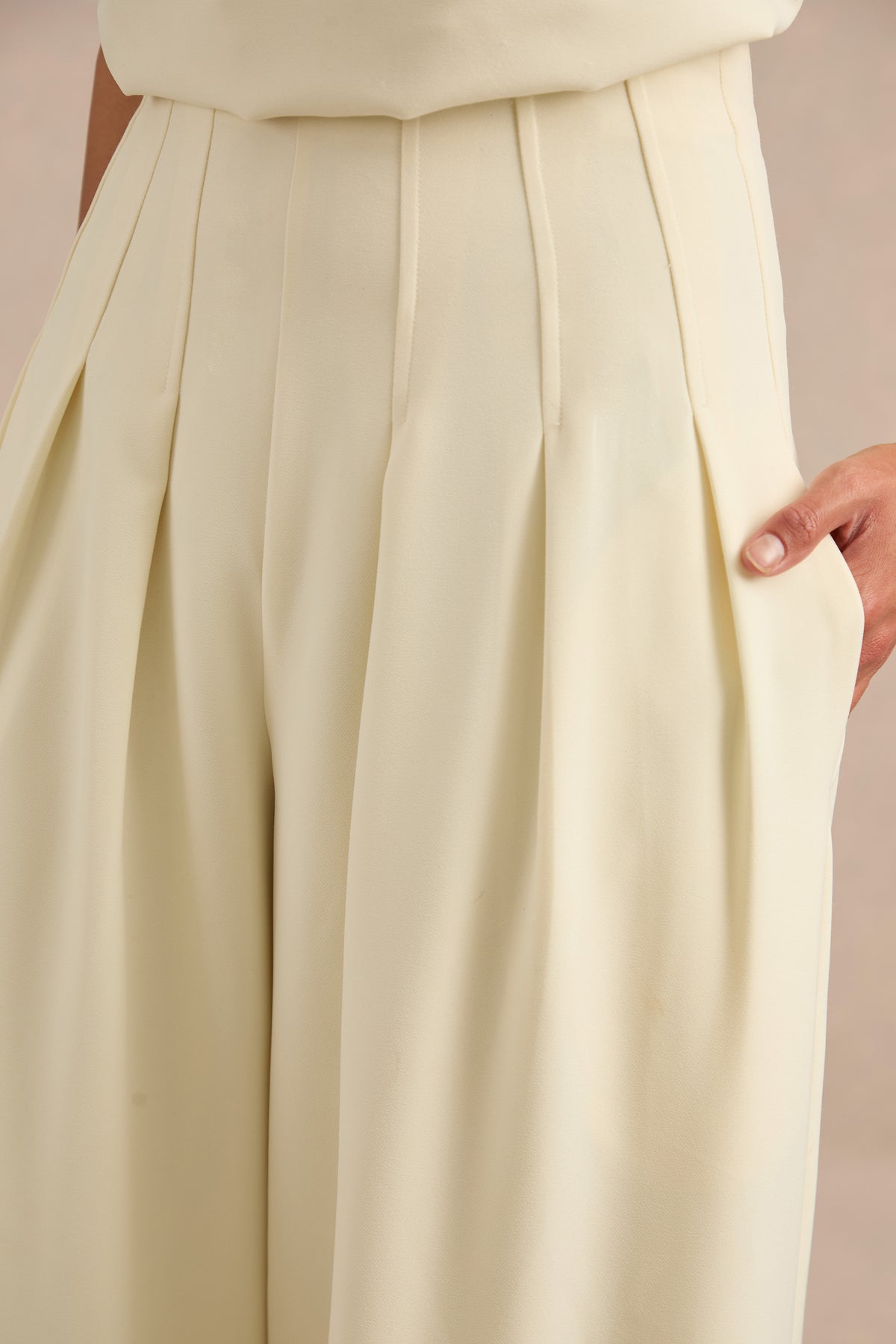 CL138279111 - Lalia Cream Barrel4.jpg