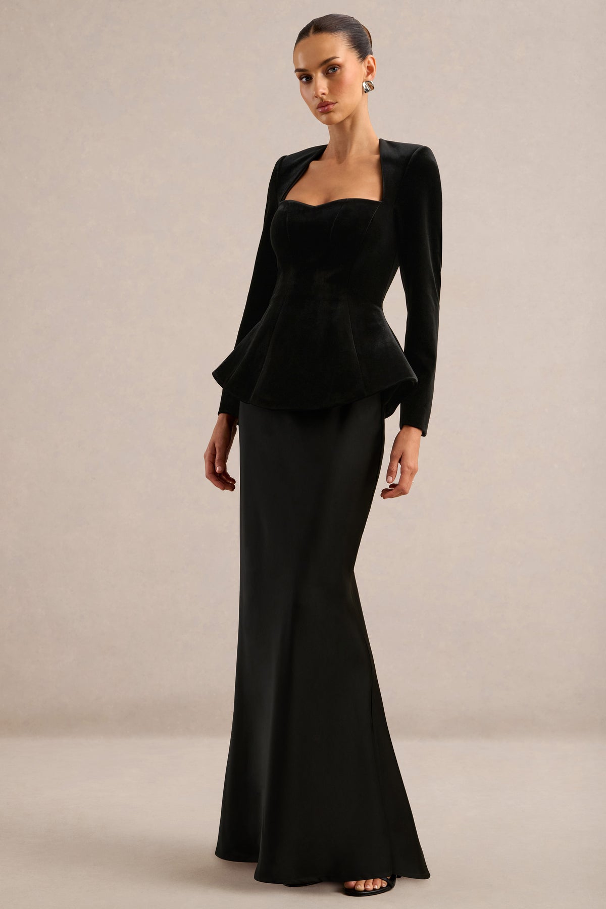 ECM_HR_CL138660001 - Alazne _ Black Velvet Sweetheart-Neck Long Sleeve Maxi Dress 4.jpg