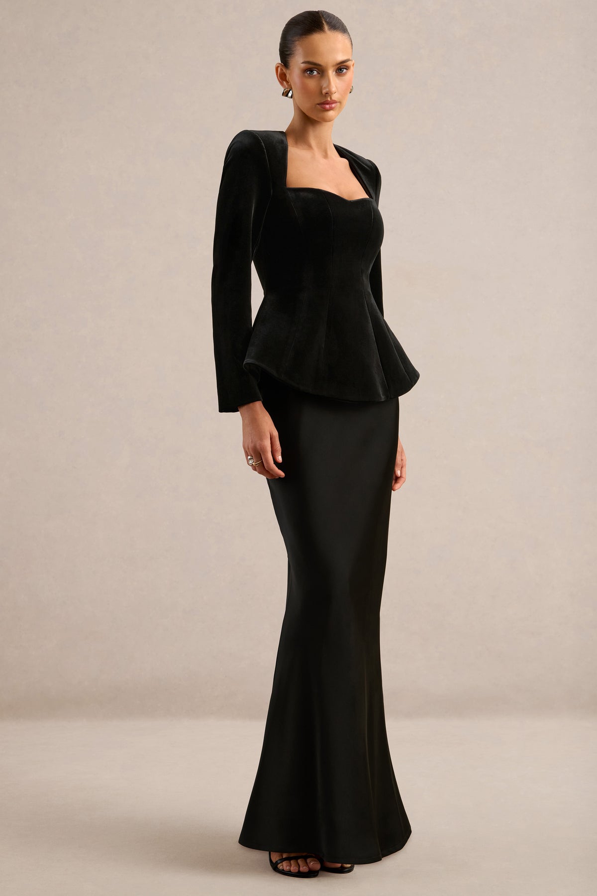 ECM_HR_CL138660001 - Alazne _ Black Velvet Sweetheart-Neck Long Sleeve Maxi Dress 5.jpg