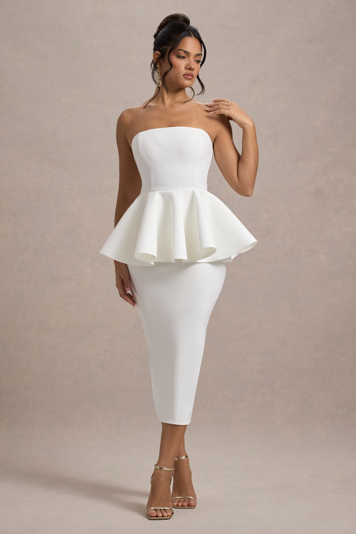 First Dance | Vestido Midi Blanco Sin Tirantes con Peplum