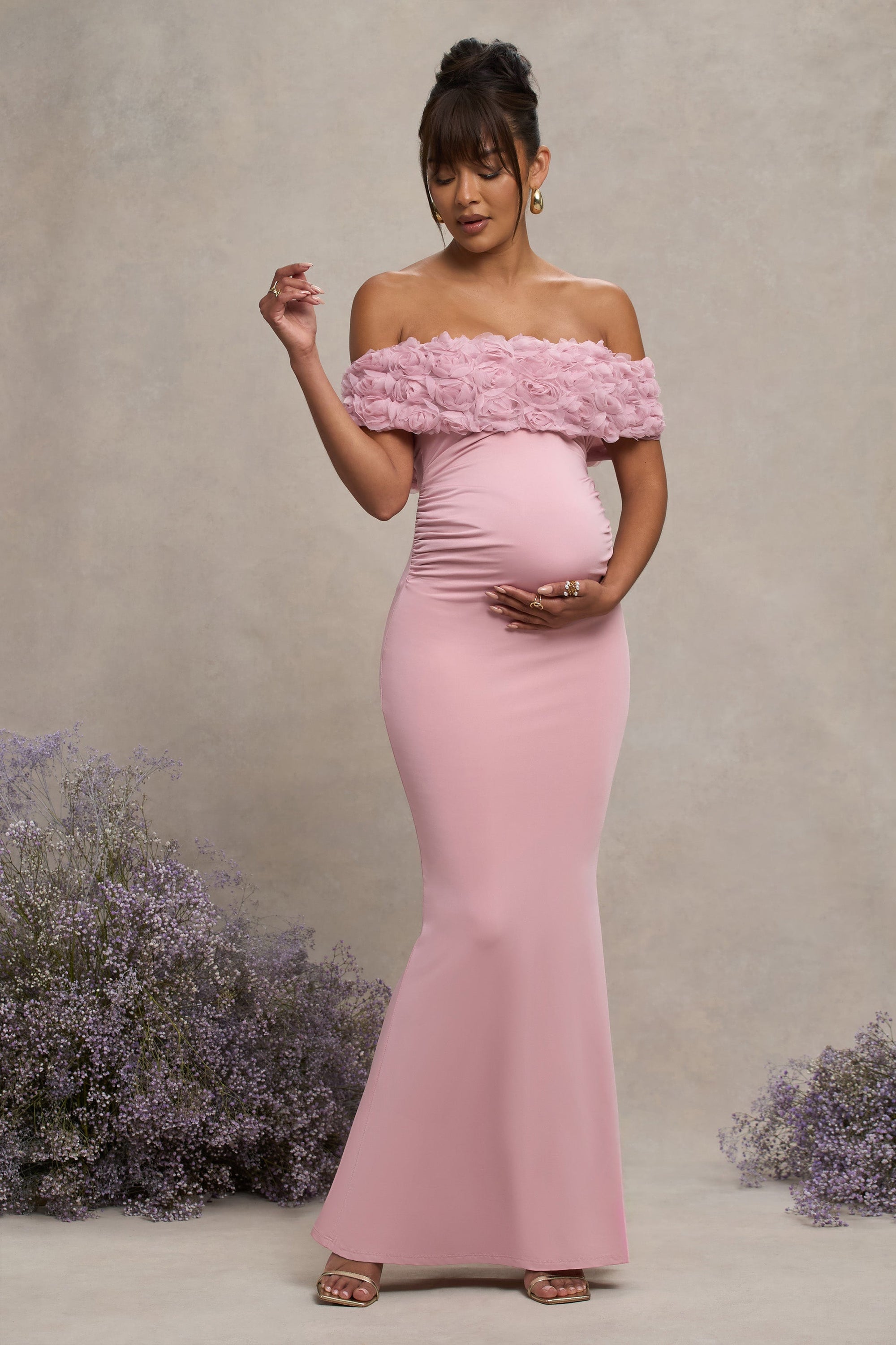 Inflorescence | Vestido largo premamá rosa con escote bardot  floral de malla