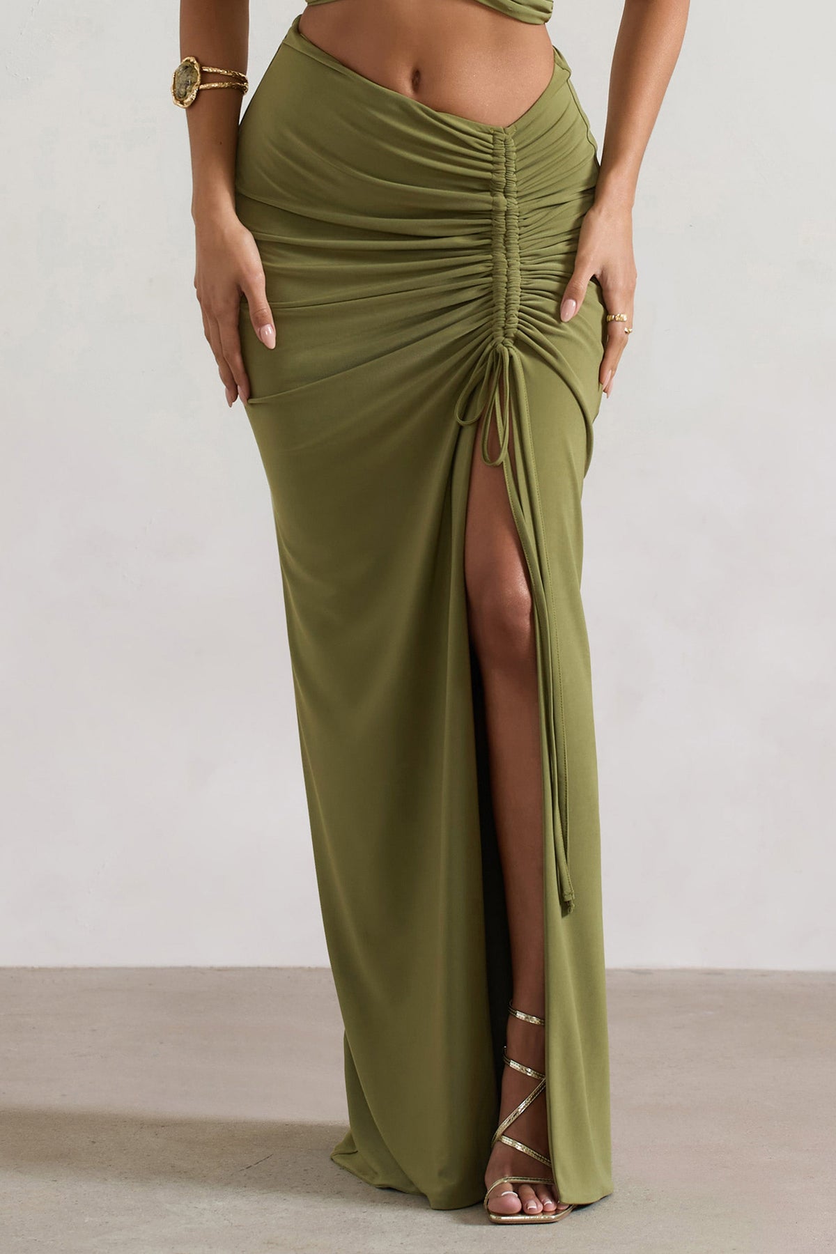 Cabo | Falda Maxi con Fruncido y Abertura en Oliva