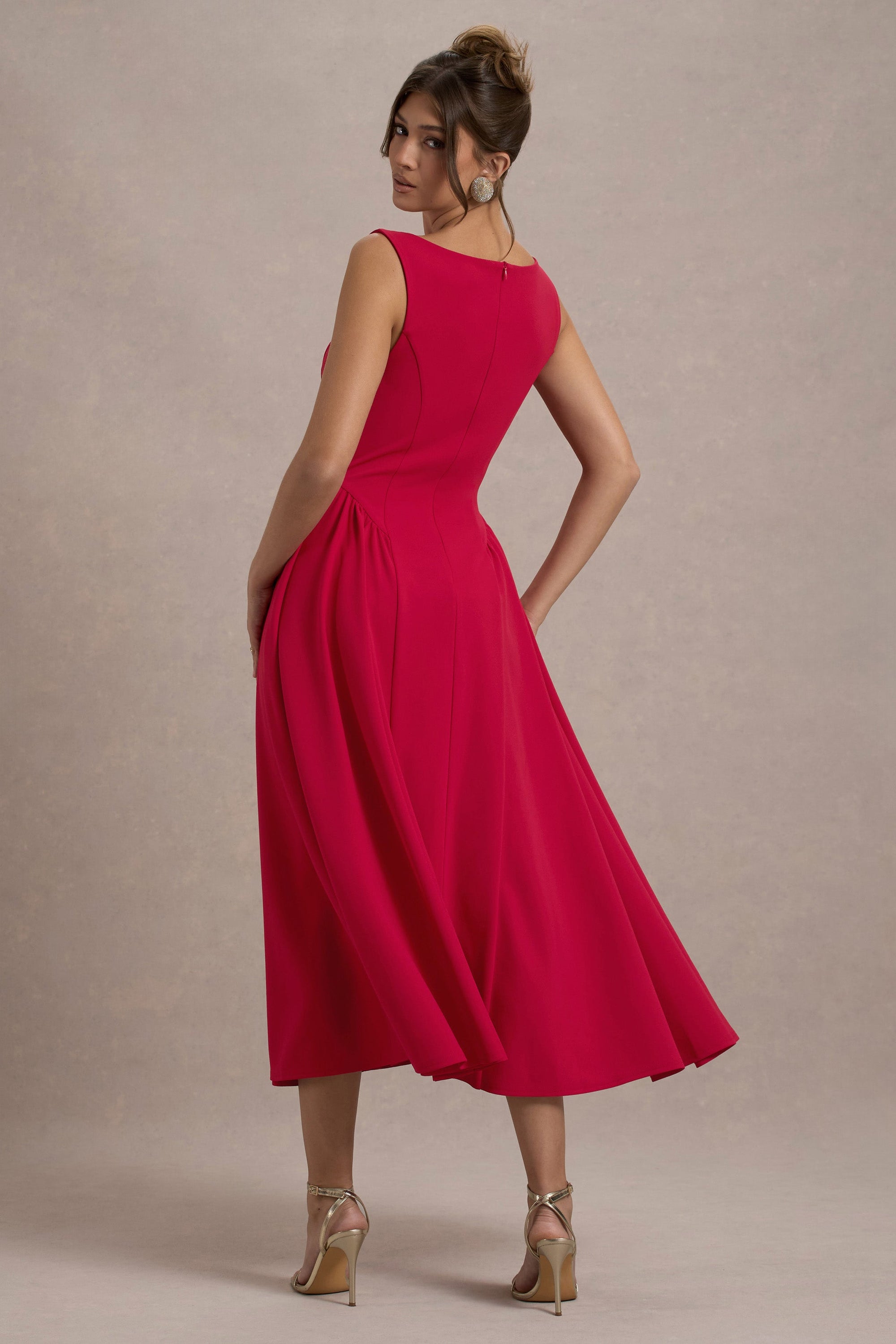 Muriel | Vestido Midi Rojo de Escote Barco con Bajo Voluminoso
