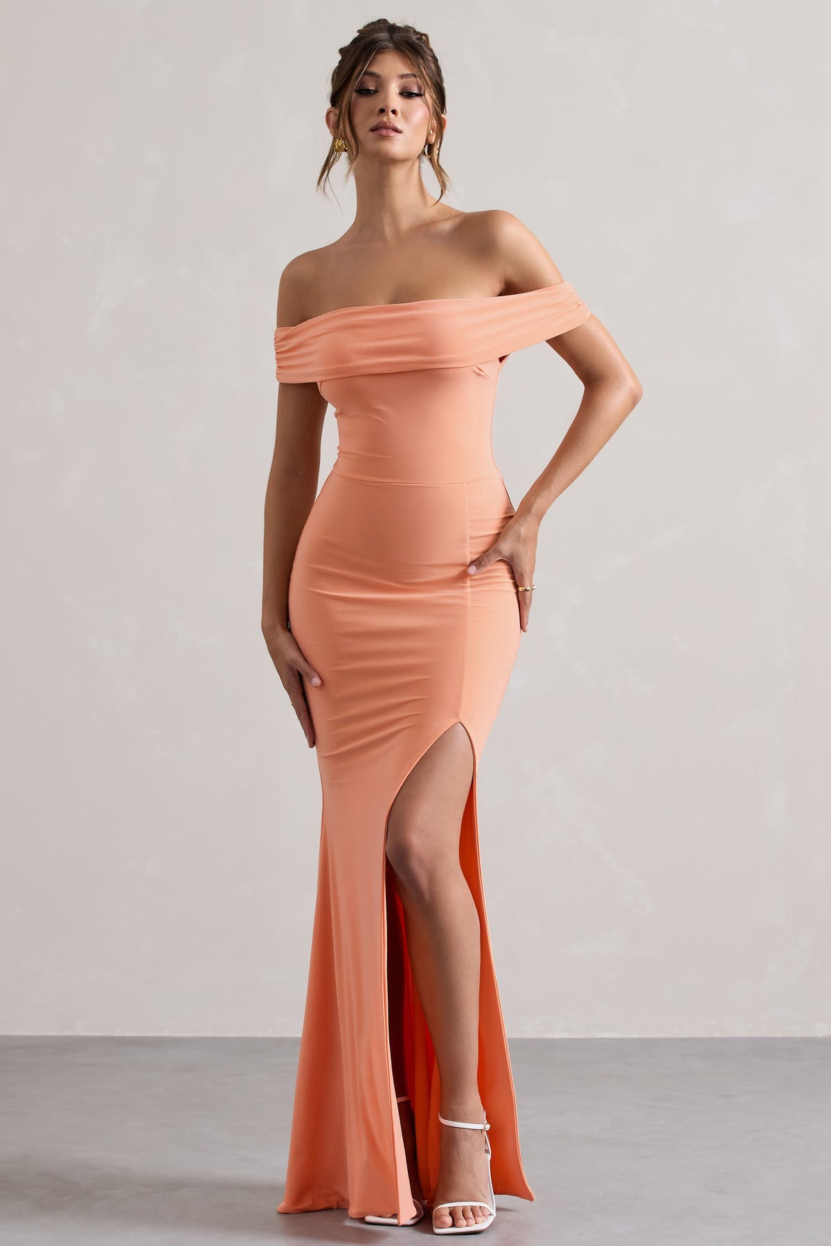 Law of Attraction | Vestido Largo escote Bardot con Abertura y Drapeado en Coral