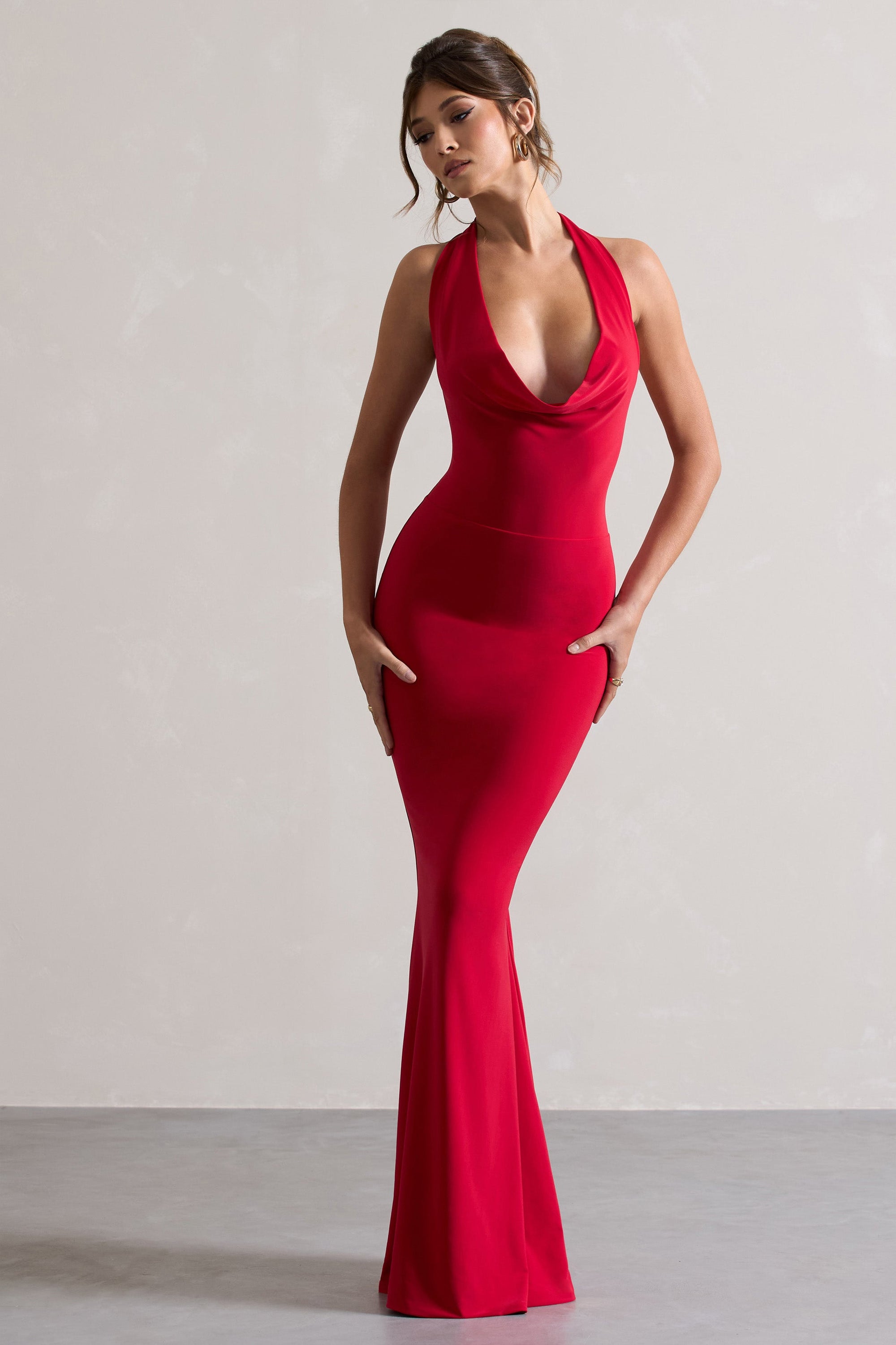 Milani | Vestido largo corte sirena rojo con escote drapeado y espalda descubierta