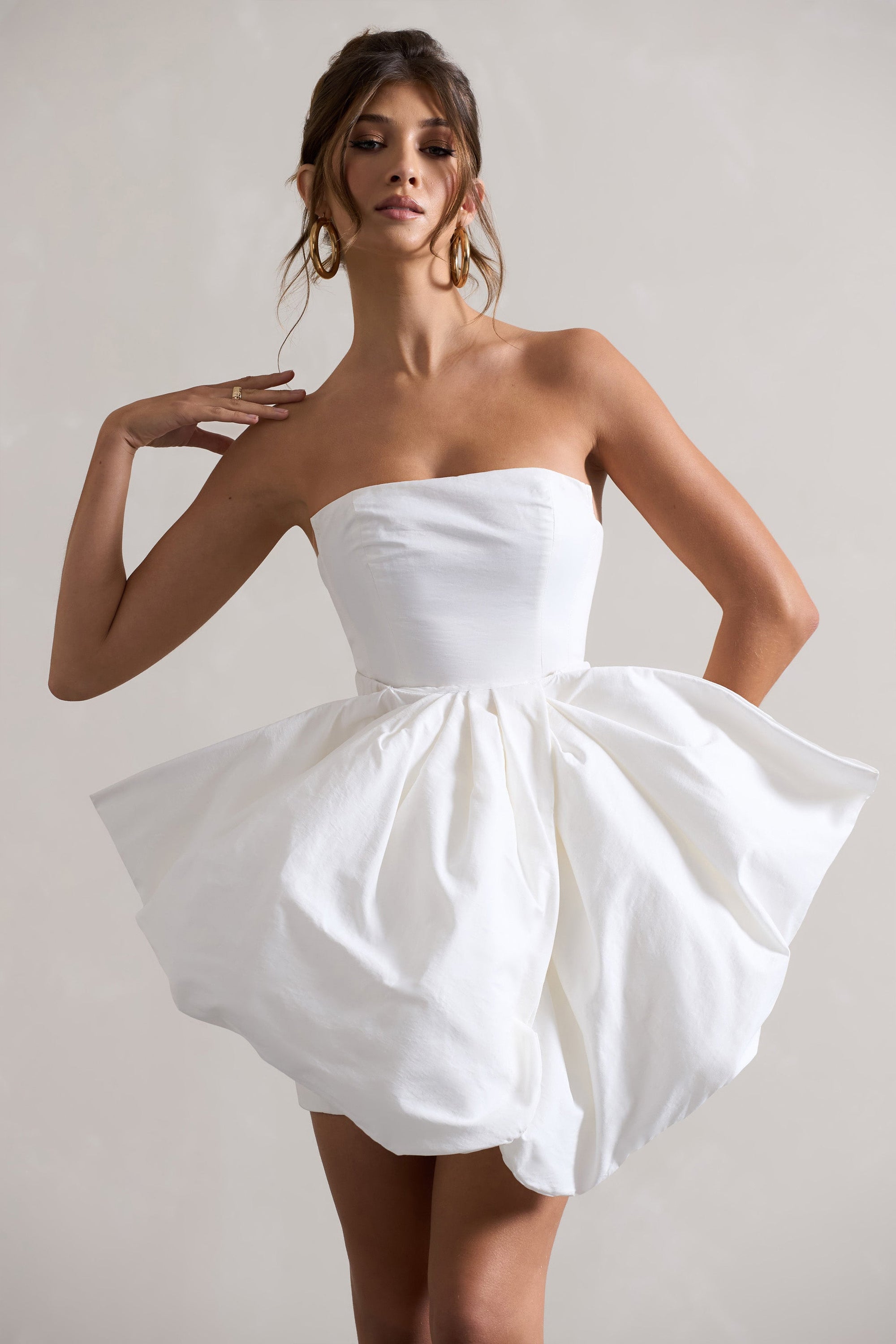 Bladen | Vestido Corto Bandeau Crema con Falda Desmontable