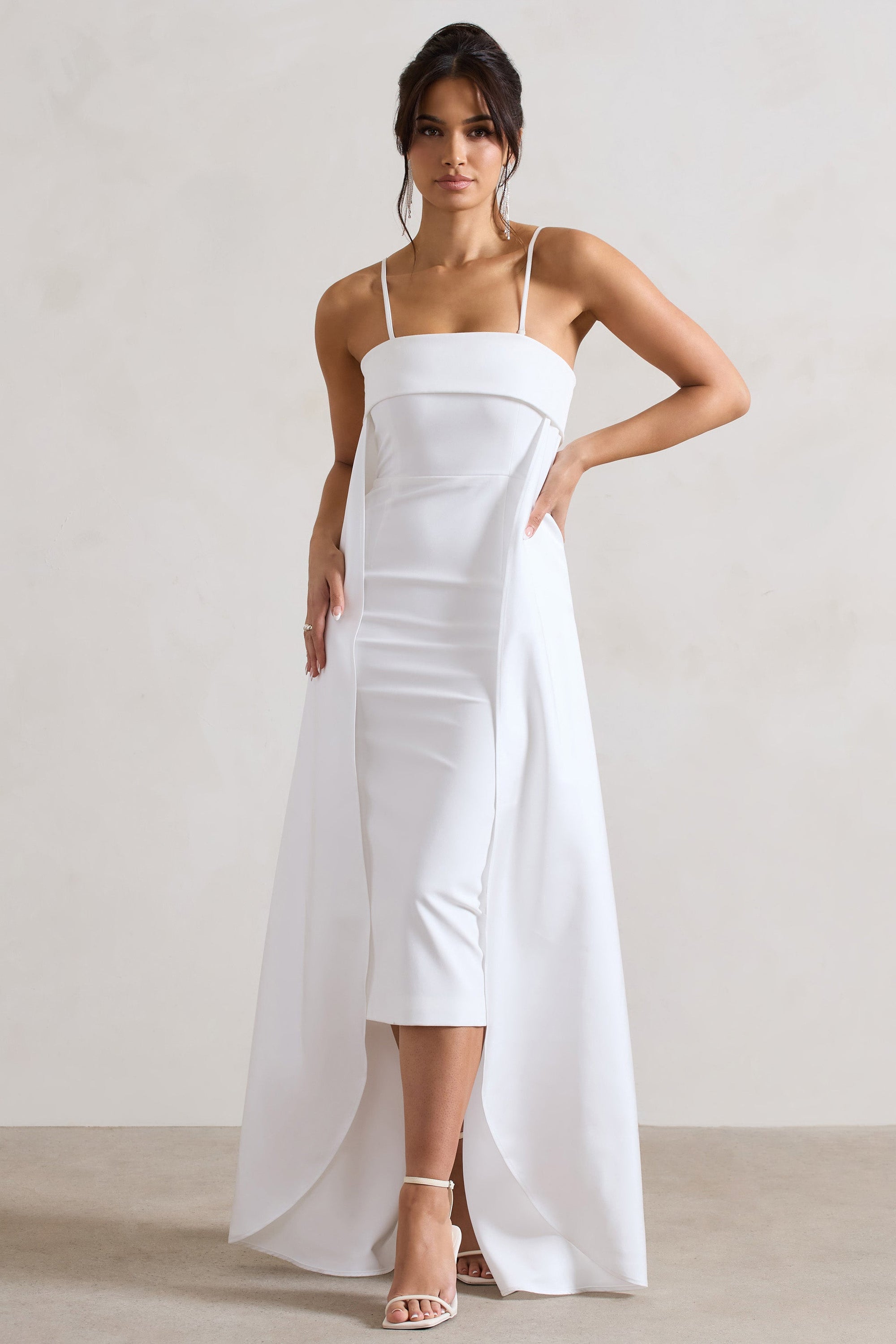 Save The Date | Vestido Midi Bandeau con Cola Crema