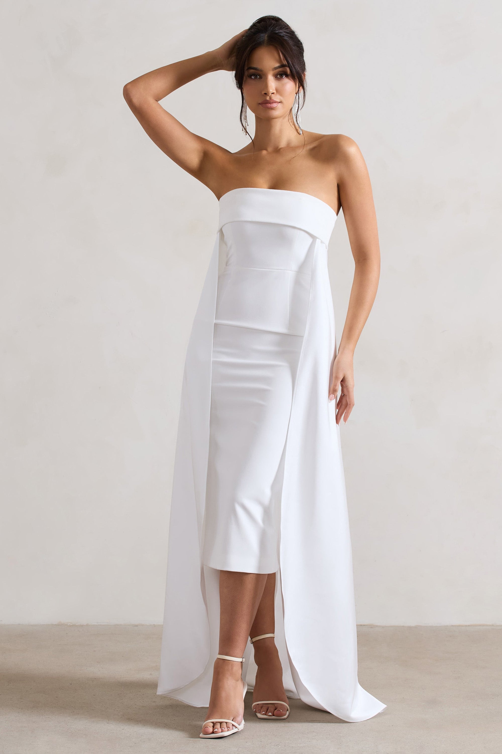 Save The Date | Vestido Midi Bandeau con Cola Crema
