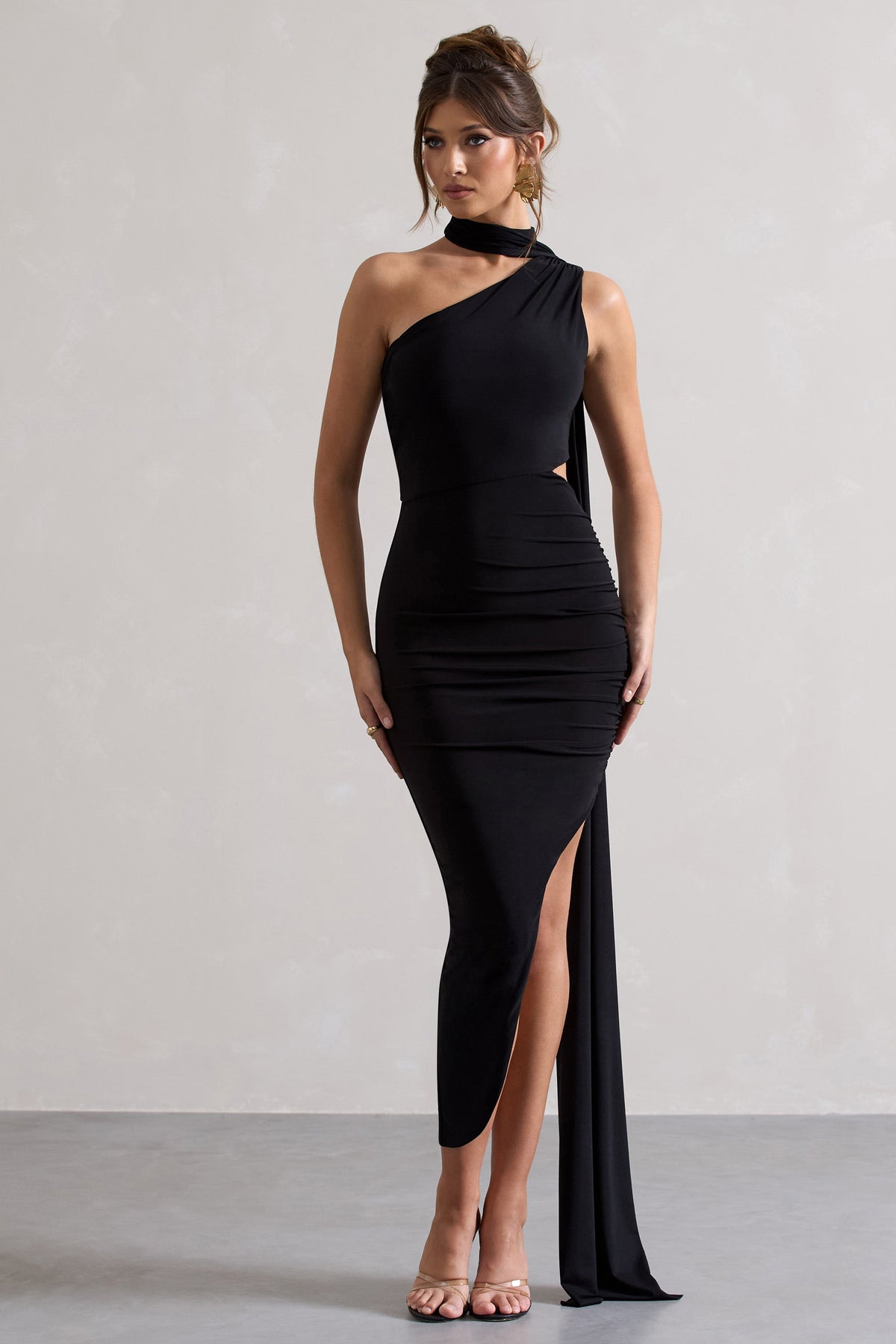 Icon | Vestido largo Asimétrico Negro con Aberturas y pañuelo