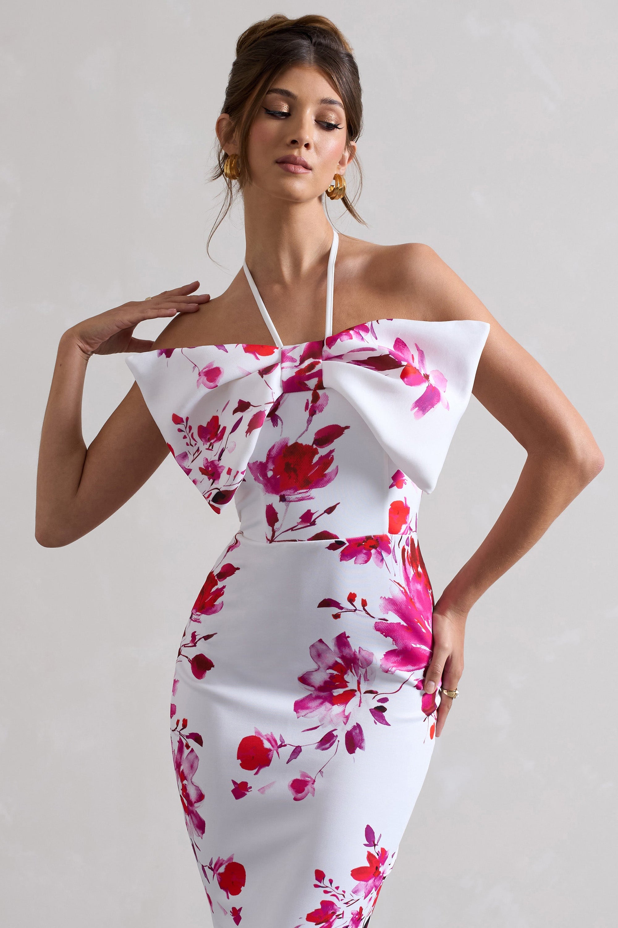 Sakura | Vestido largo de sirena con estampado floral rosa, cuello halter y lazo