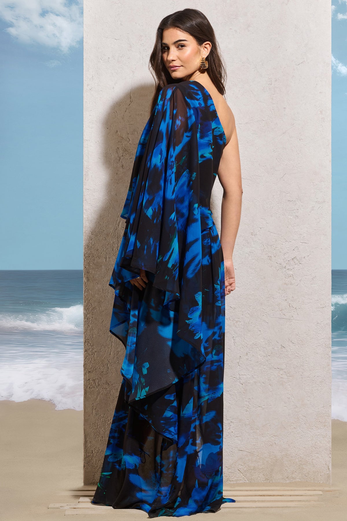 Ripple | Vestido largo asimétrico oversized de gasa con estampado floral azul marino
