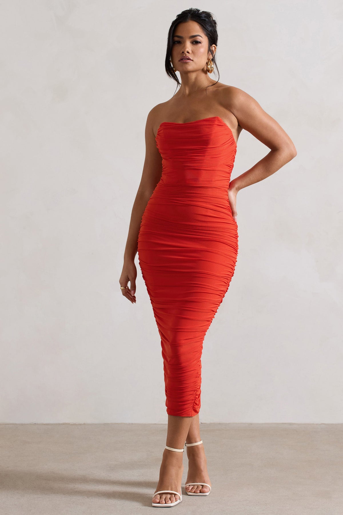 Nylah | Vestido midi ajustado con corsé fruncido Naranja