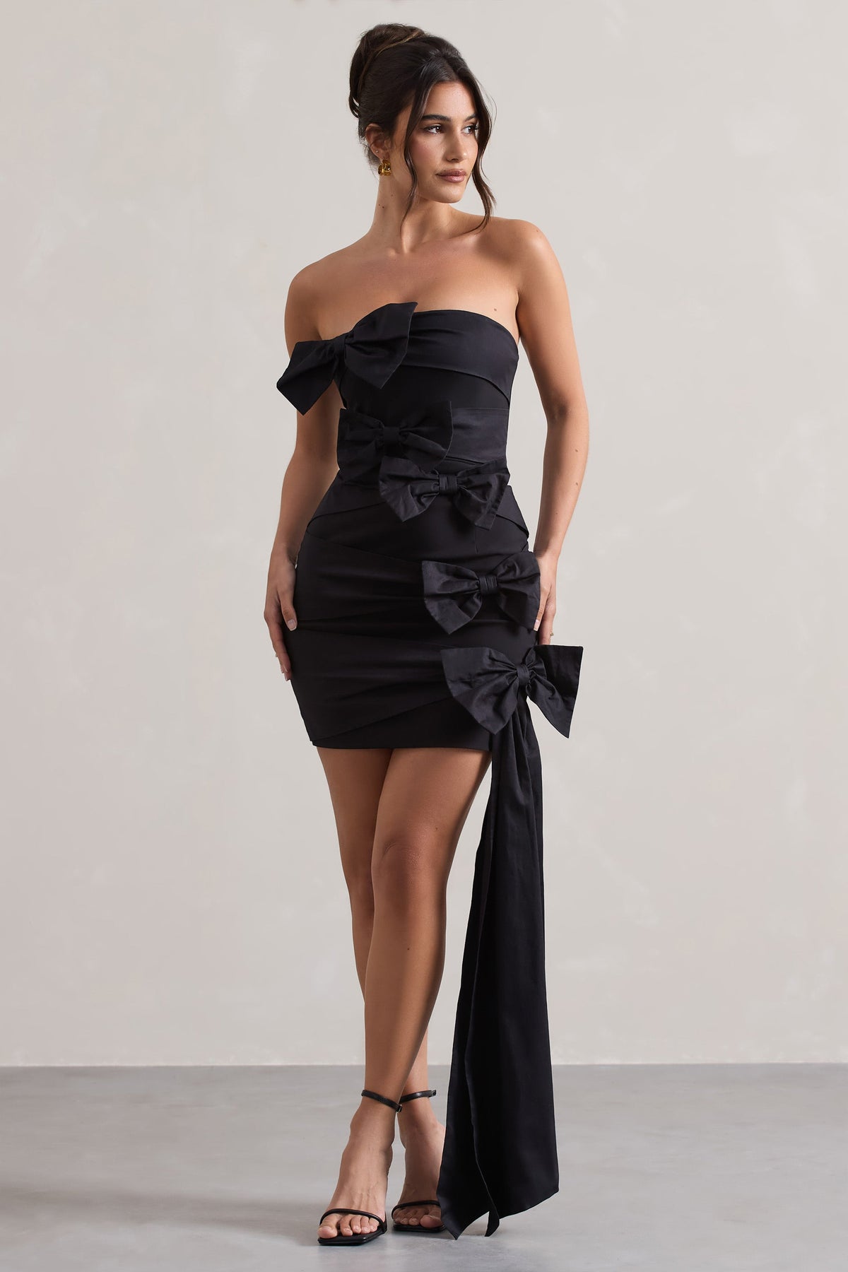 Ornament | Vestido Mini Negro Tipo Bandeau con Moño y Drapeado