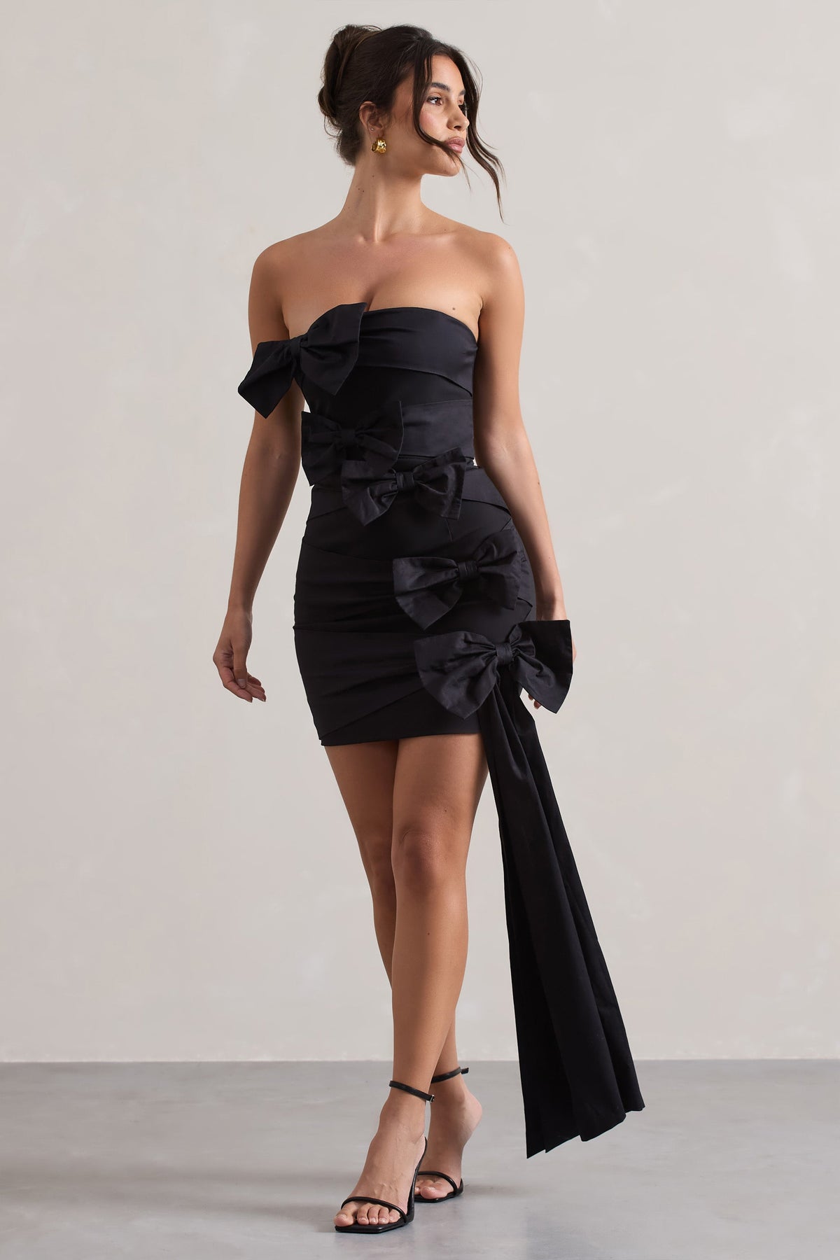 Ornament | Vestido Mini Negro Tipo Bandeau con Moño y Drapeado