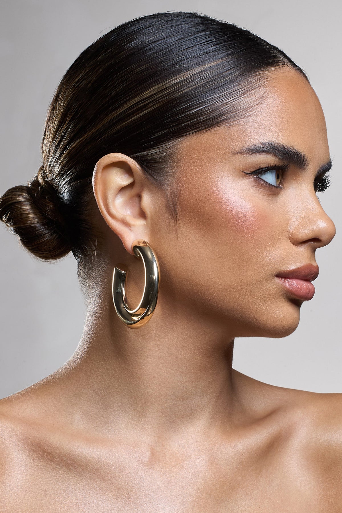 WB_CL134536007-EnnisGoldChunkyHoopEarrings0