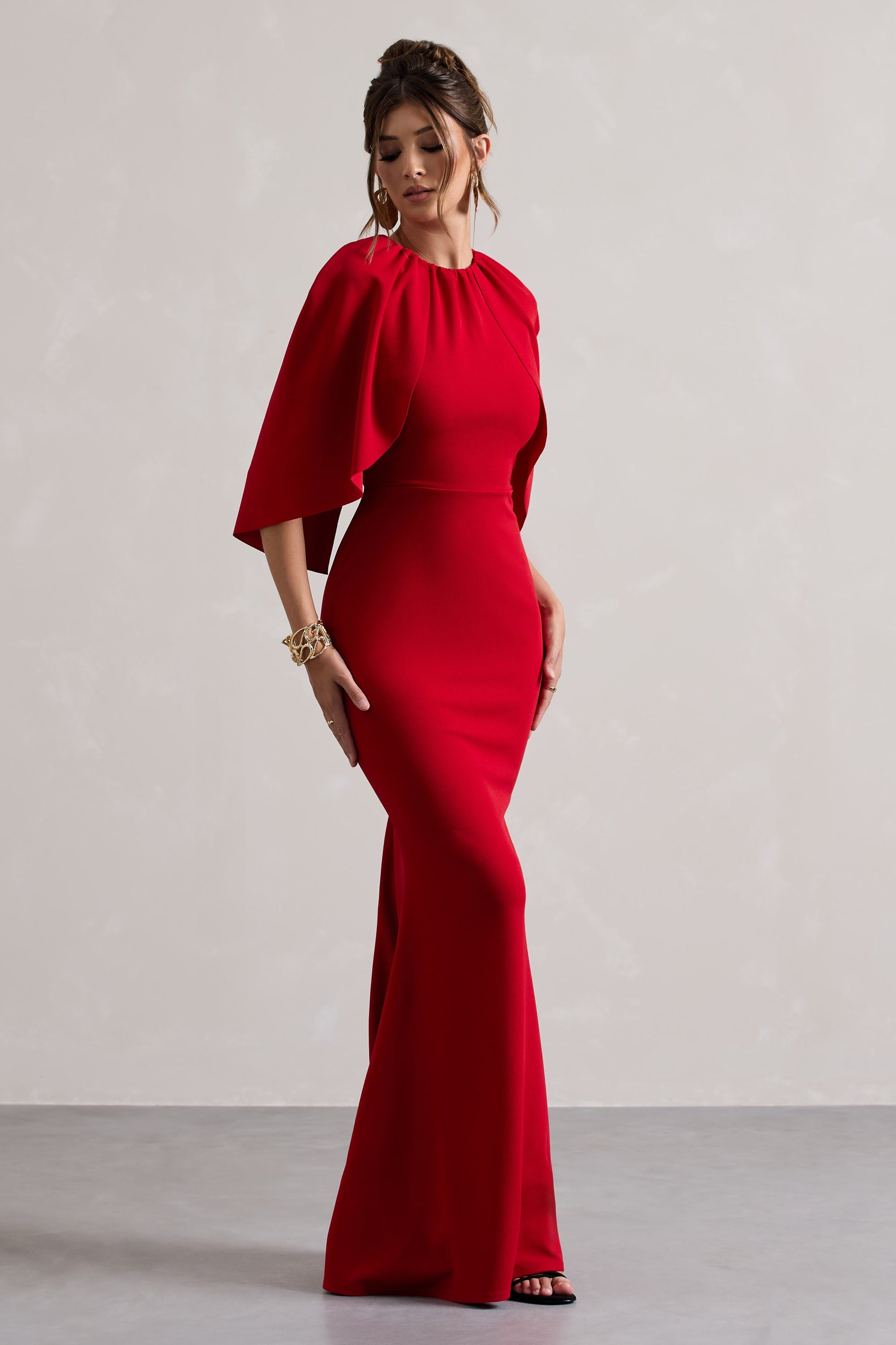 Kianne | Vestido Largo Rojo con Mangas Cortas y Drapeado