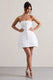 Anniston | Vestido Corto Blanco con Botones y Bandeau Ajustado