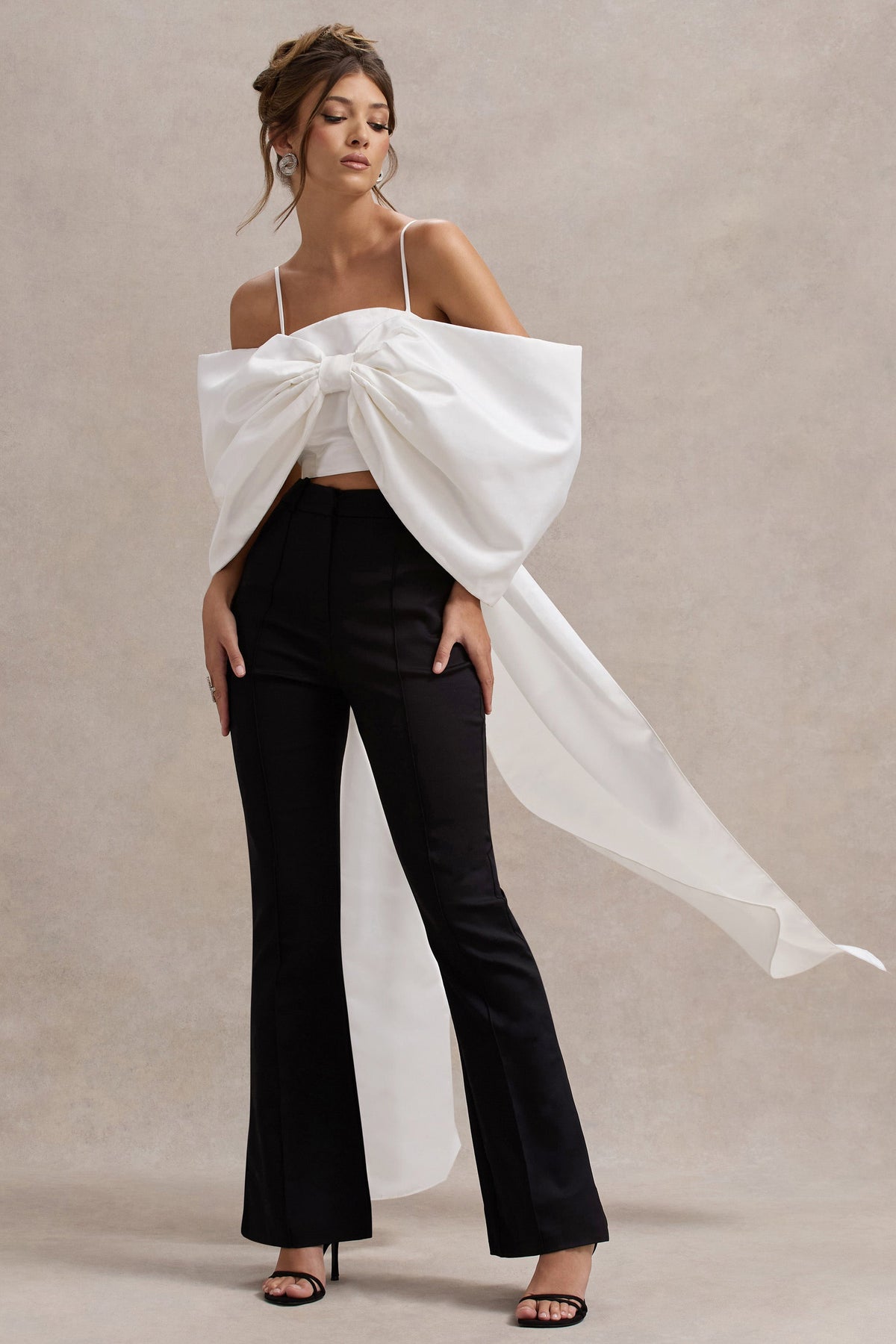 Souvenir | Top de Satén y lazo oversized en color blanco